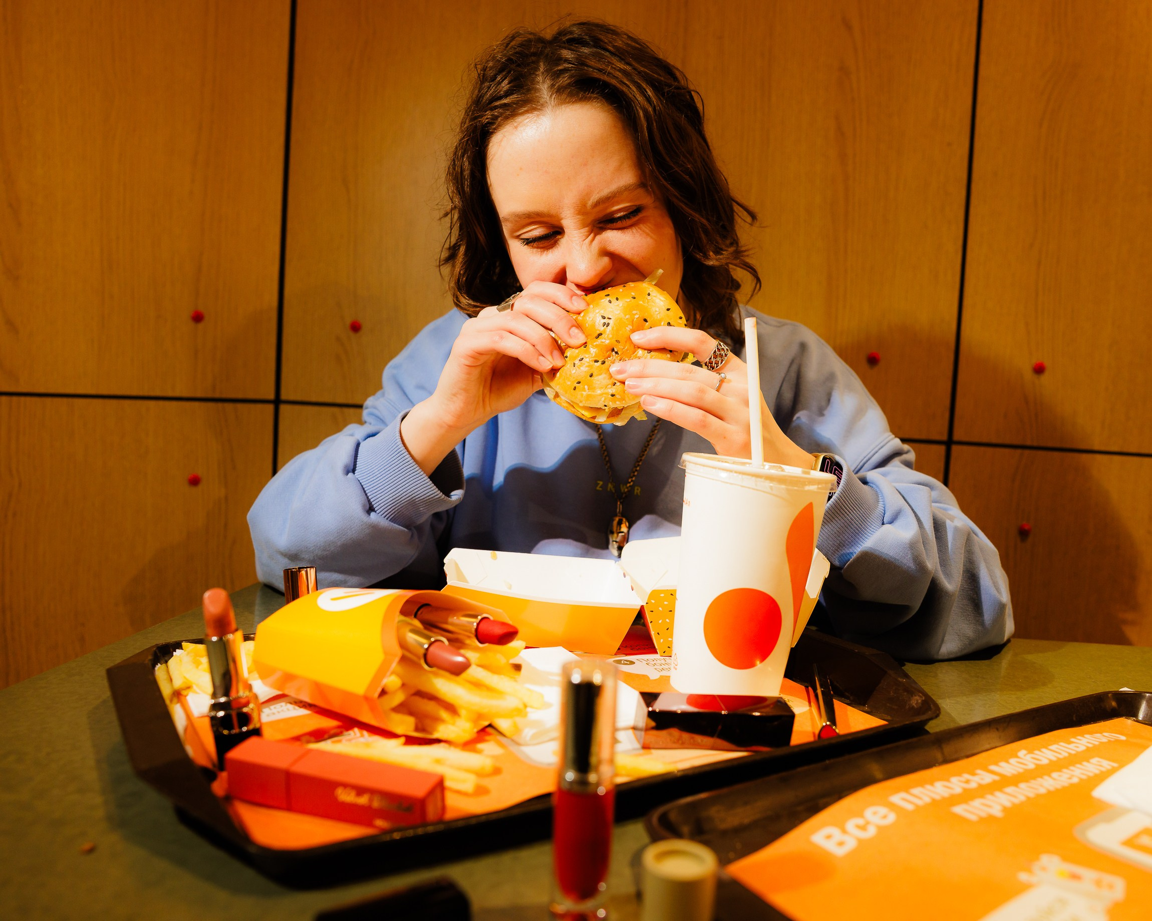 БУРГЕРЫ И ПОМАДА