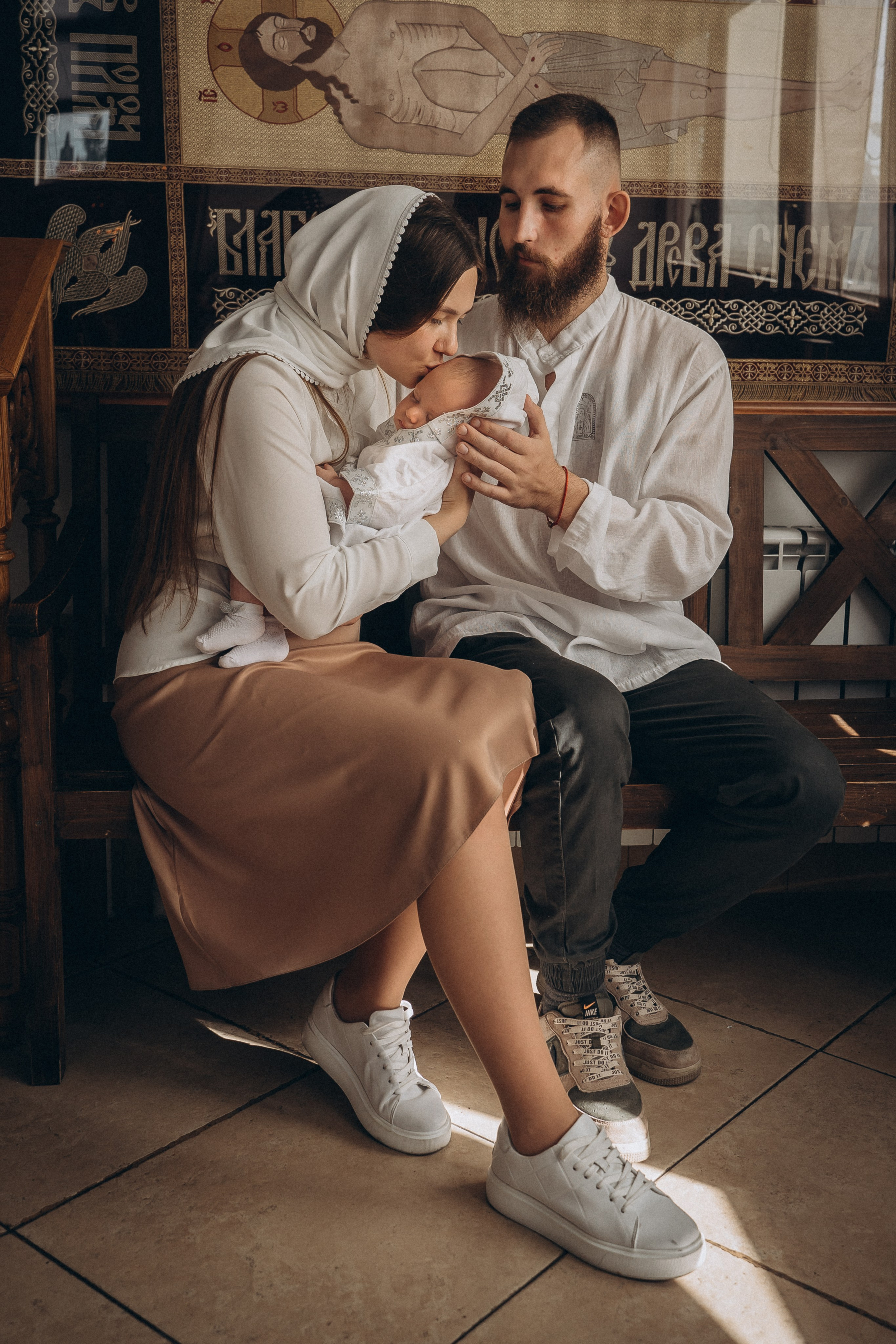 Фотосессия крещения, фотограф таинства крещения Москва, ребенок с мамо. Фотограф Ольга Рубцова в Москве и Московской области