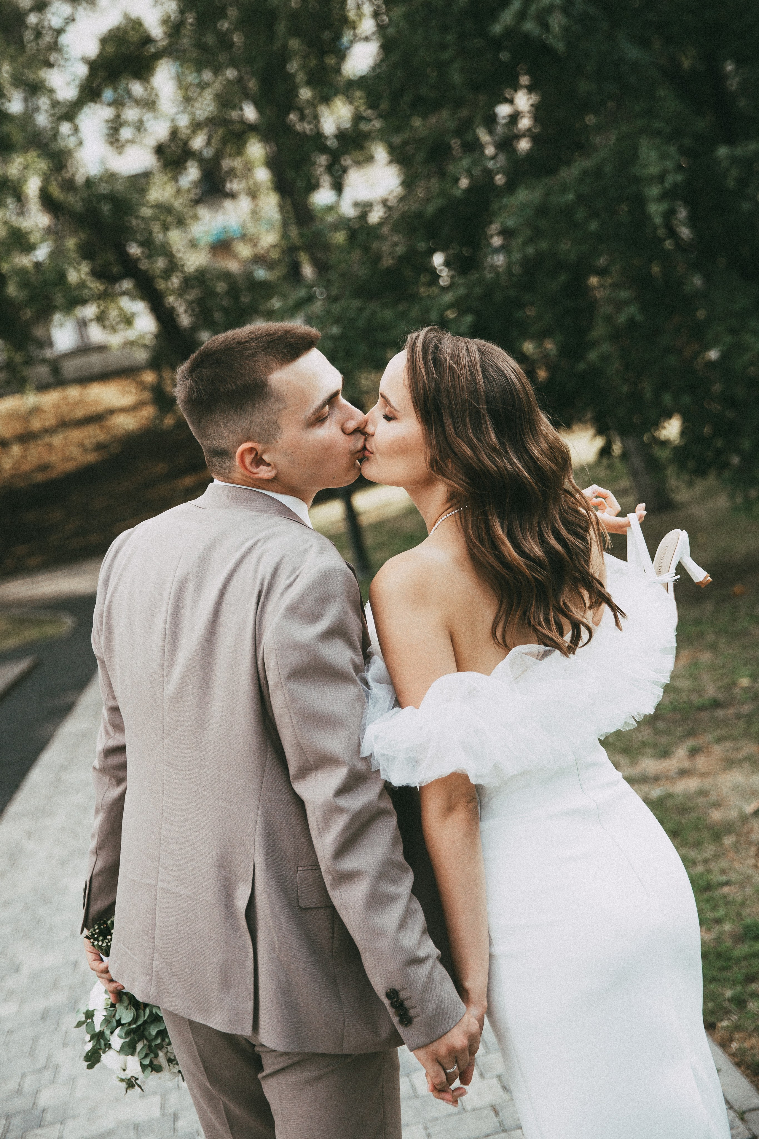 Свадебная прогулка Андрея и Анастасии. Портретный фотограф в Казани Алёна Евсеева