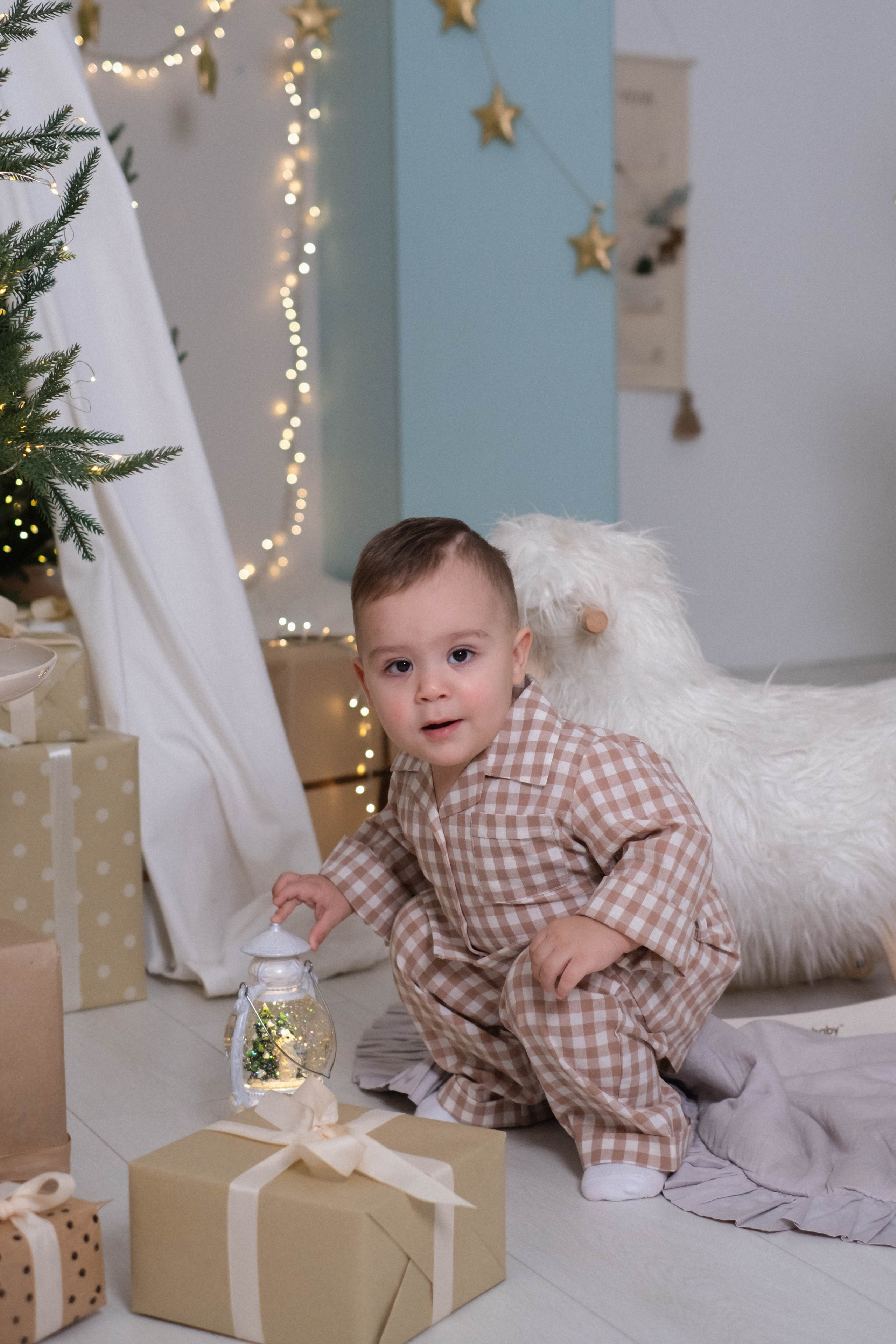 Олеся + Демид + Илья новогодняя. Свадебный и семейный фотограф г. Волгоград Биленко Ангелина