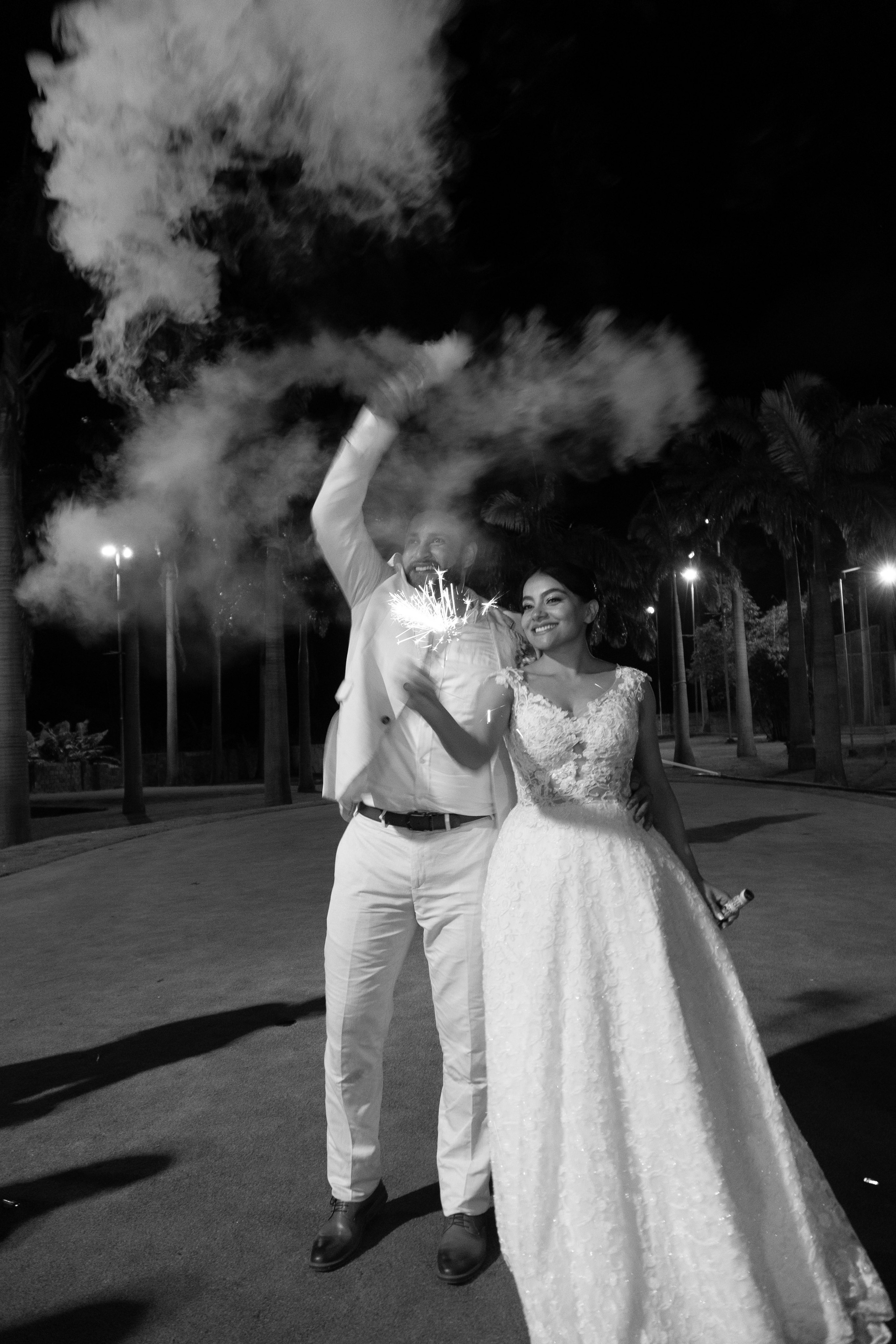 Carola & Gerson. Wedding Photographer in Barcelona and Medellin