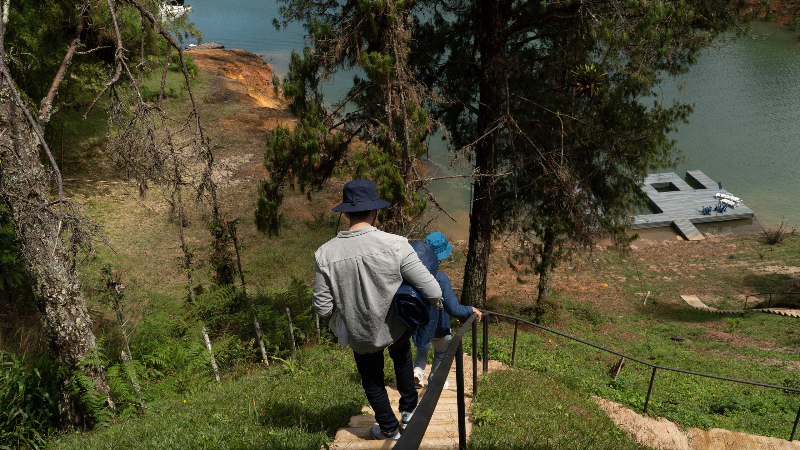 Guatape full. Wedding Photographer in Barcelona and Medellin