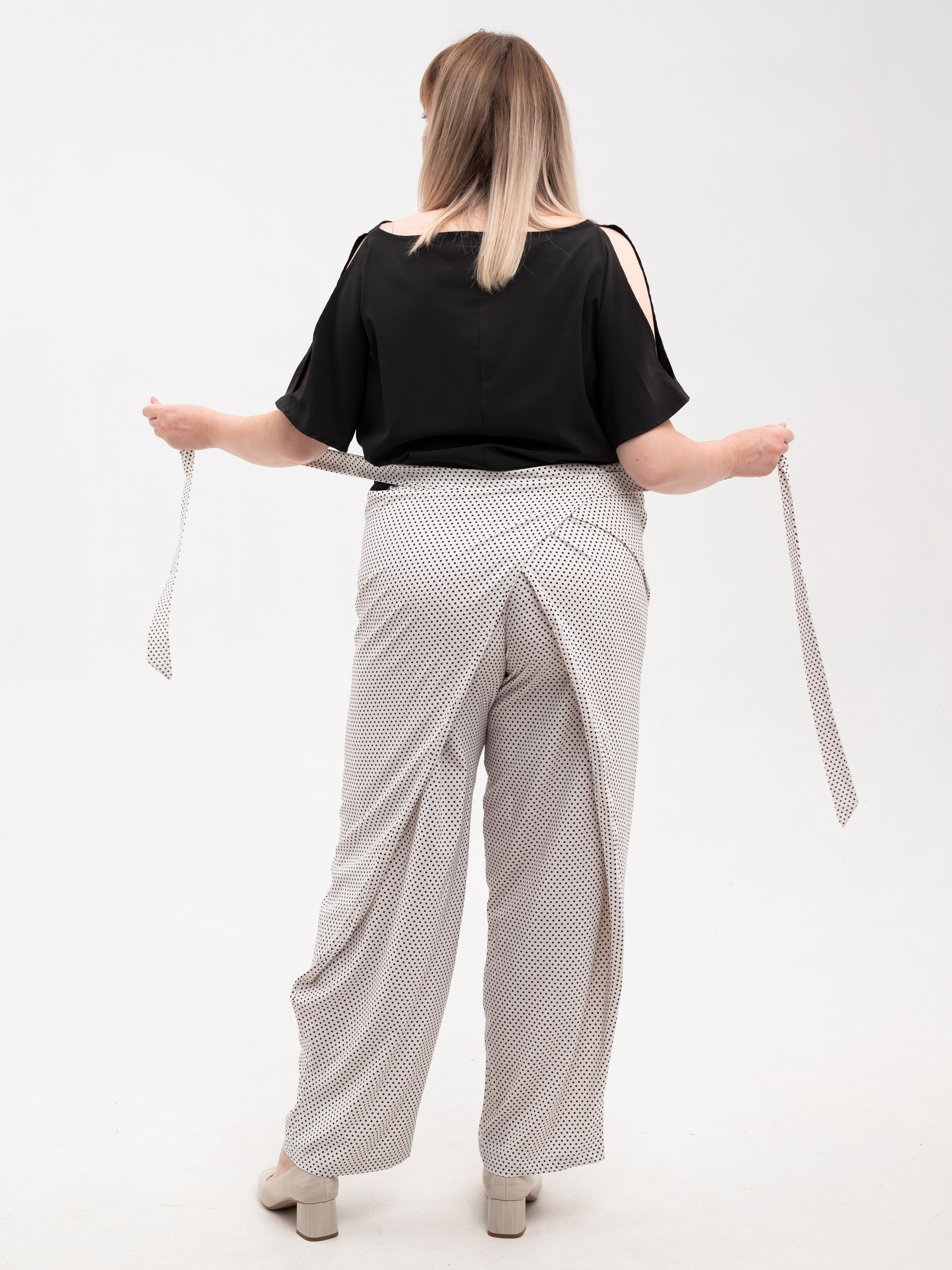 Одежда разноразмерная. Предметный фотограф, фото для маркетплейсов Пятигорск, КМВ