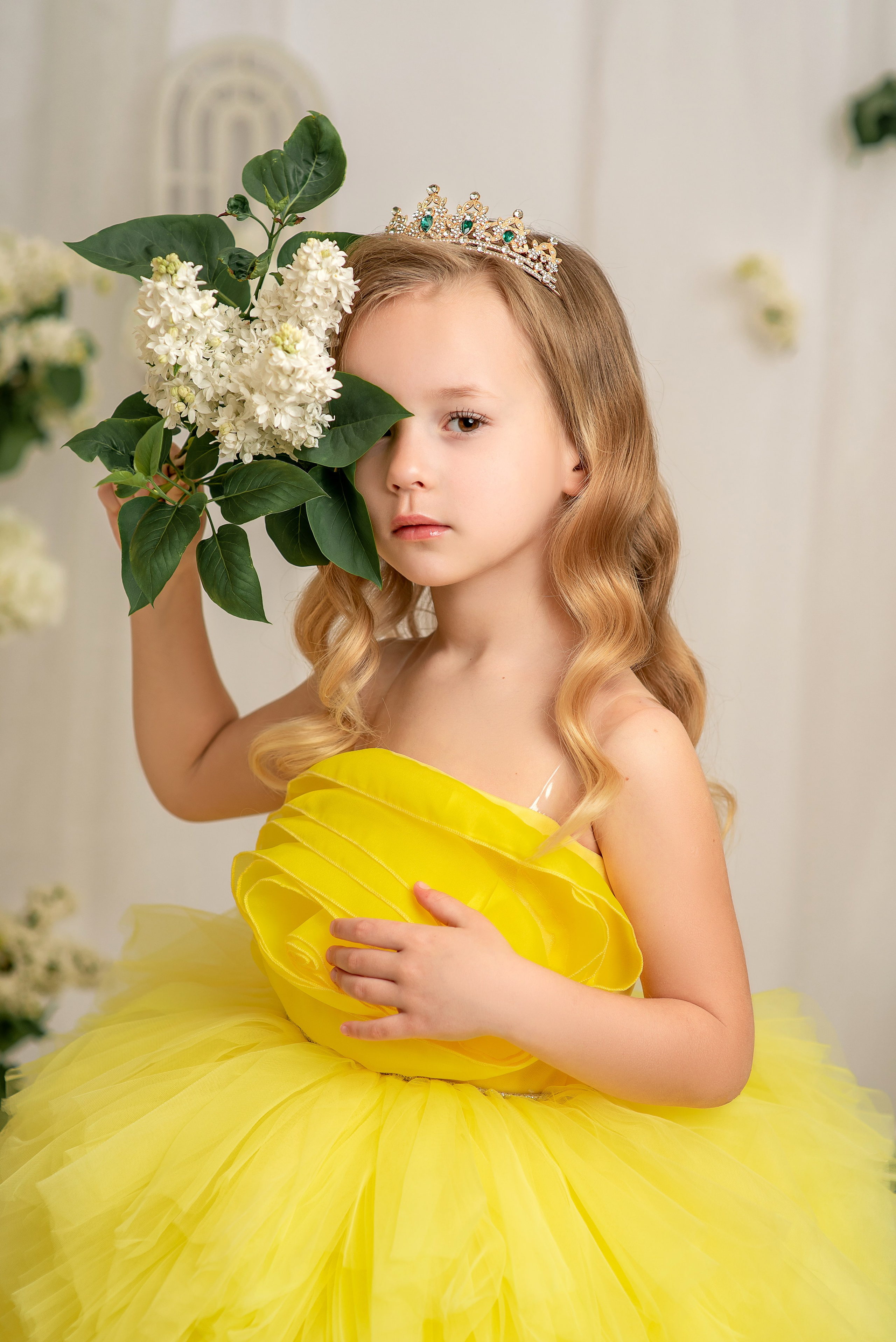 Полиночка в желтом и сиреневом платьях. Семейный и детский фотограф Наталья Горда