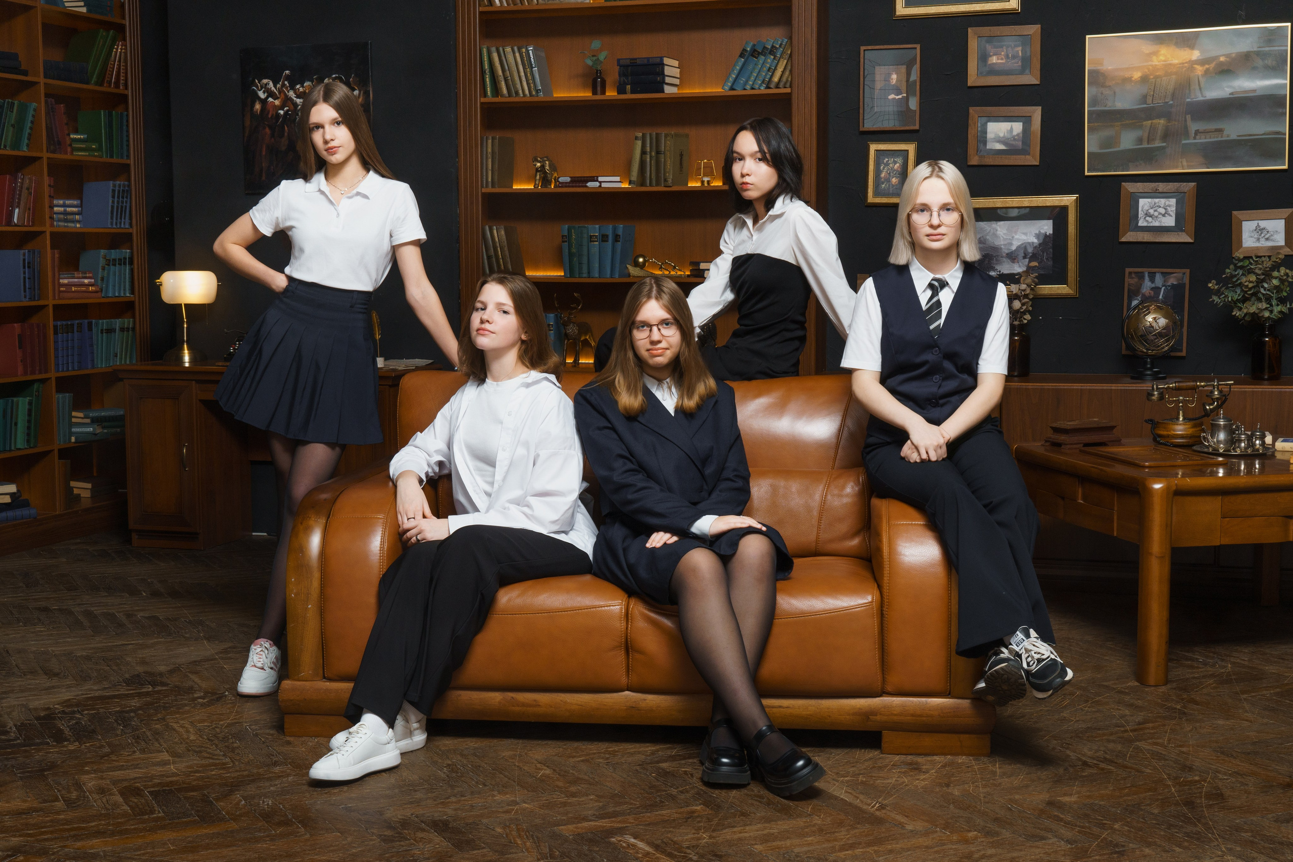 Локация для коллективных кадров № 3. Выпускные альбомы клевербук Воронеж