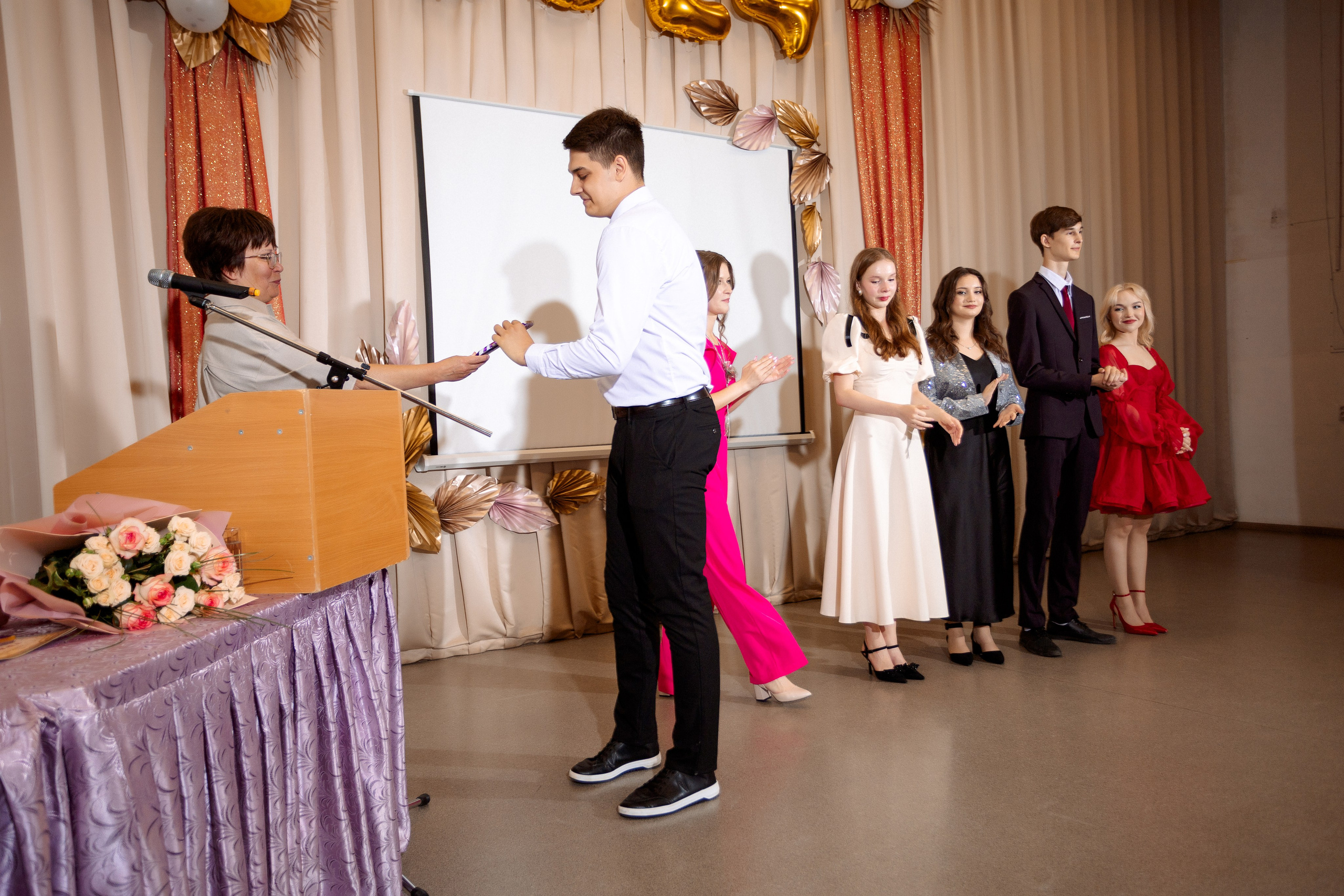 ВРУЧЕНИЕ АТТЕСТАТОВ: Пример. Все фото. Профессиональный фотограф в Ижевске Леша Петров