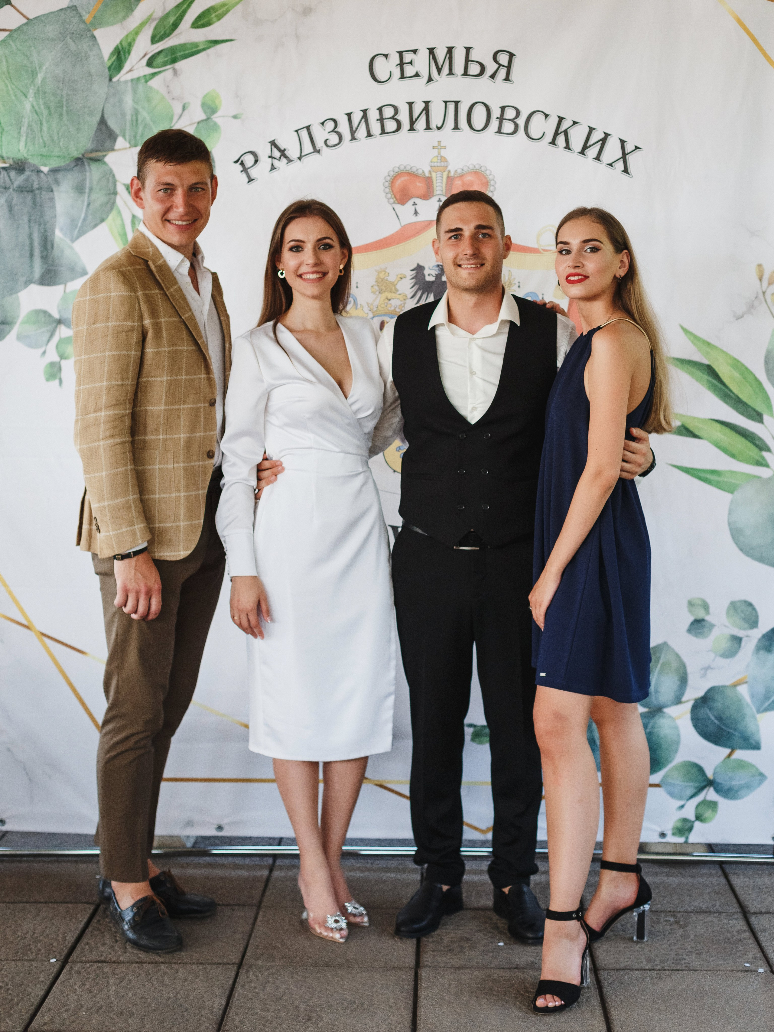 Свадебный фотограф Таганрог — фотосессия в центре города и банкет в коттедже «Виктория». Свадебный и семейный фотограф в Таганроге Бакарюк Антон