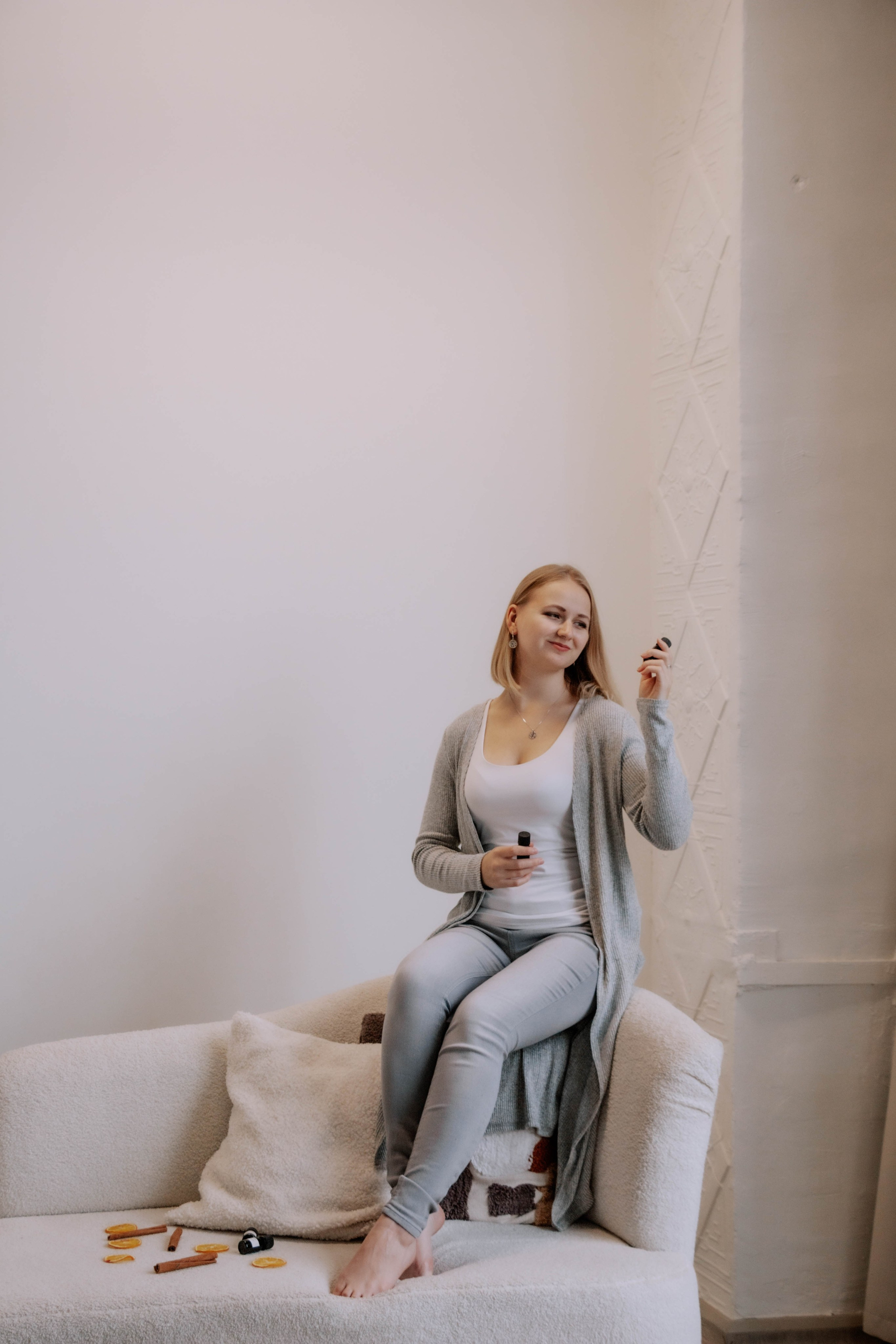 Алиса — Ароматерапевт. Бережно сохраняю ваши чувства и истории на своих фотографиях