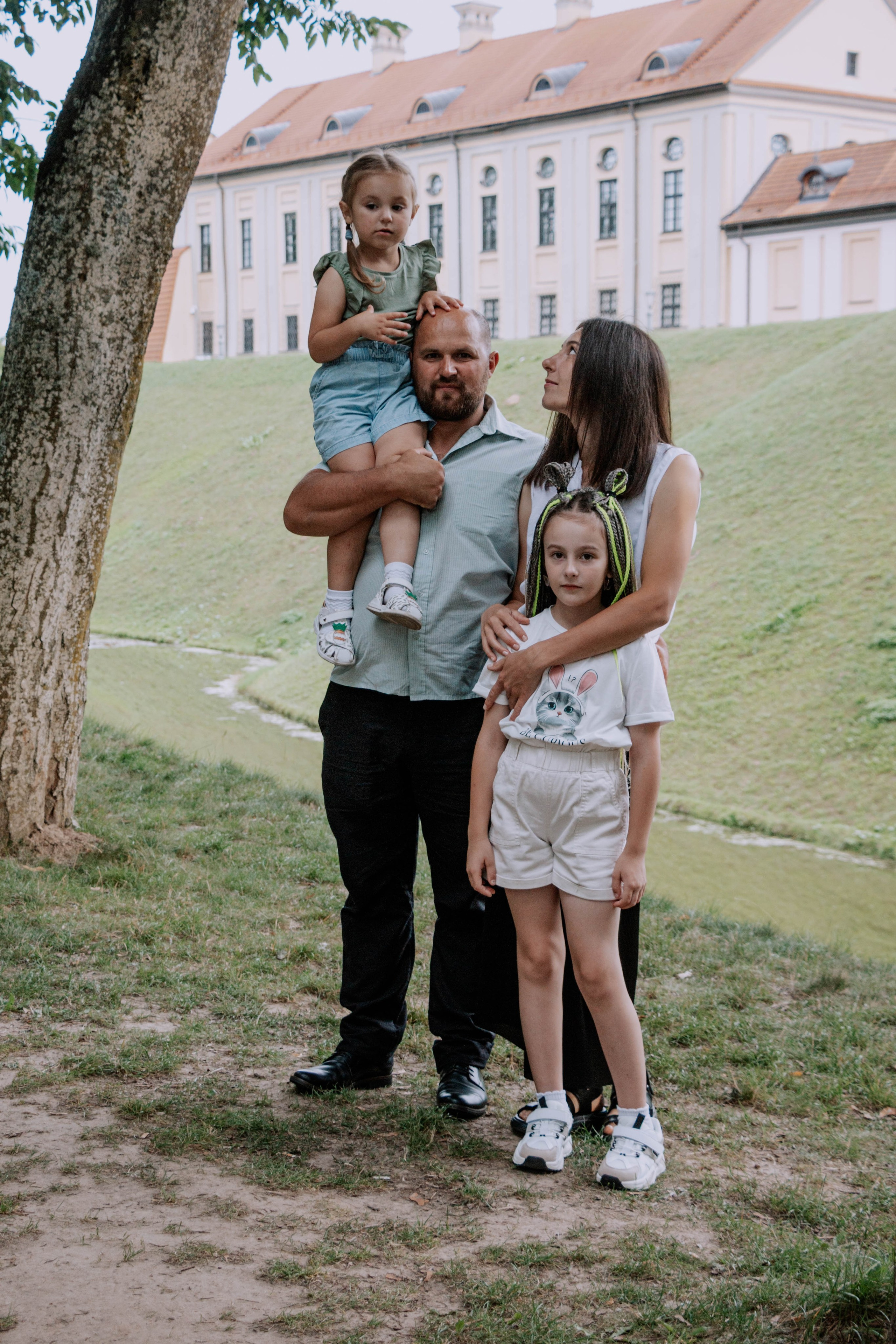 Алексей, Римма, Аннушка и Полина. Бережно сохраняю ваши чувства и истории на своих фотографиях