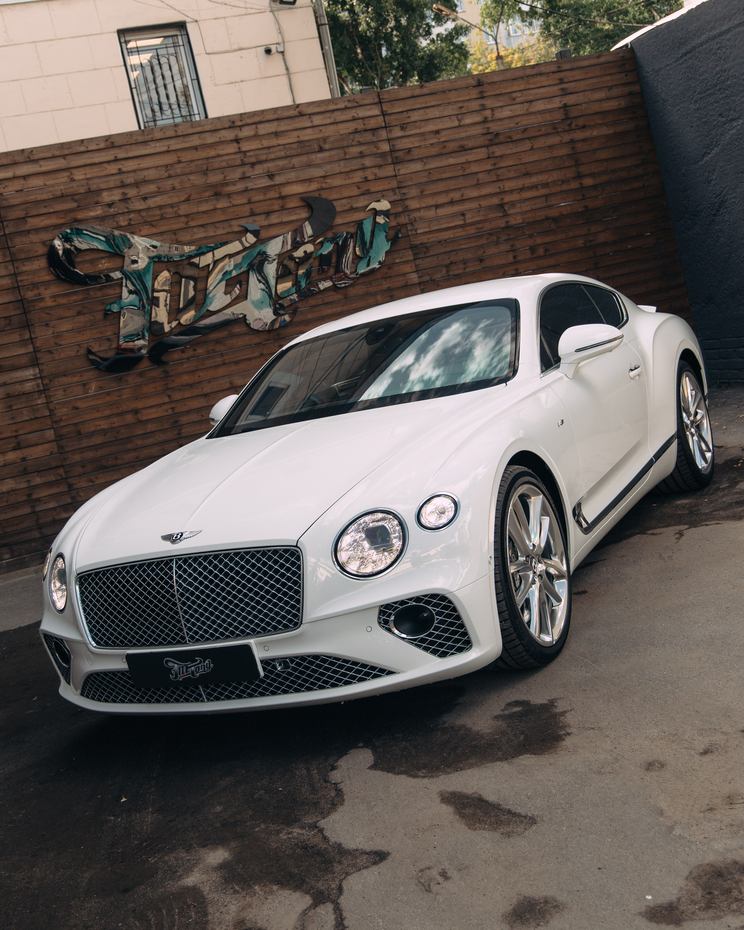 Bentley continental GT. DeLorein