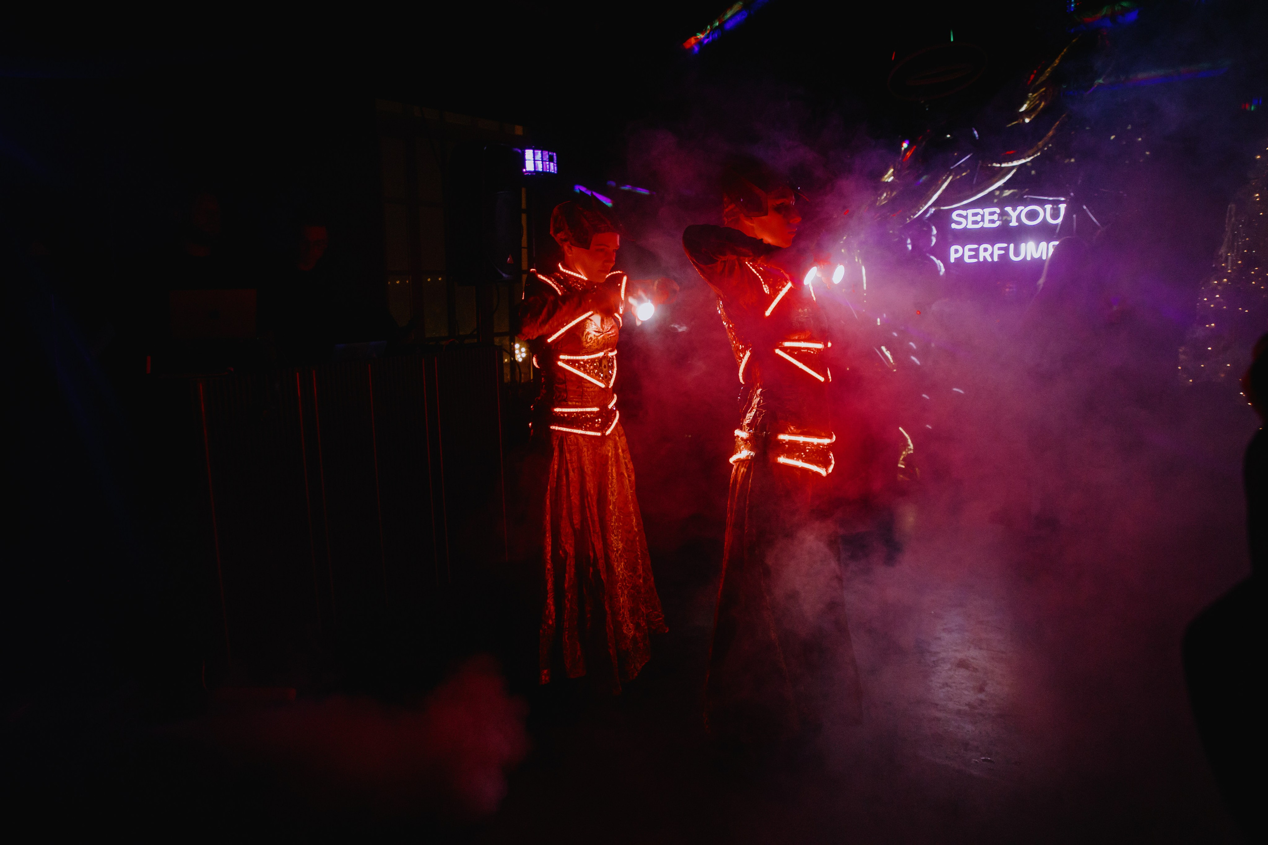 See `You Perfume. Фотограф в Москве и Санкт-Петербурге Дарина