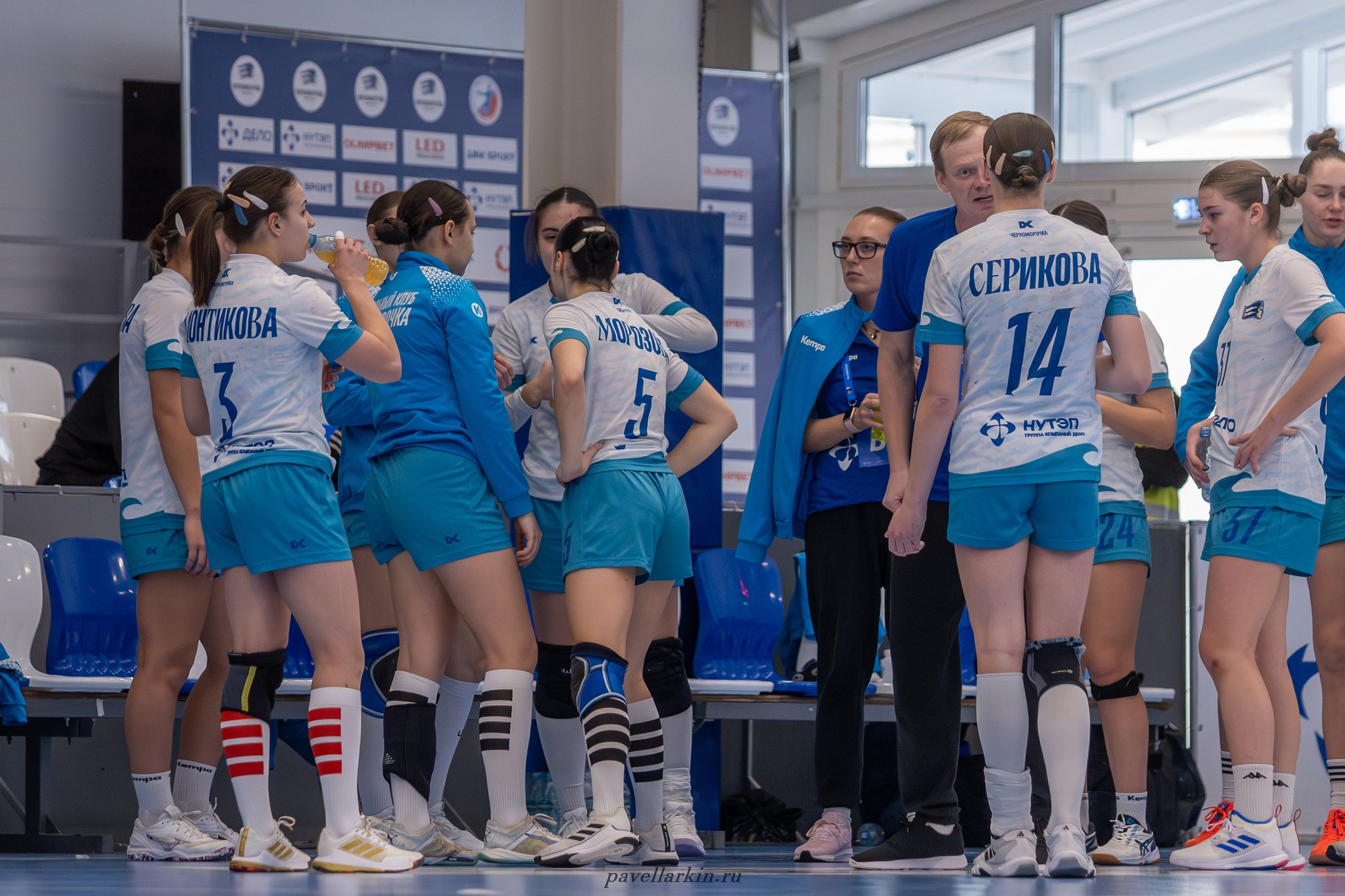 Гандбол. Черноморочка-2 — Университет-2. Спортивный фотограф, фотожурналист Павел Ларькин
