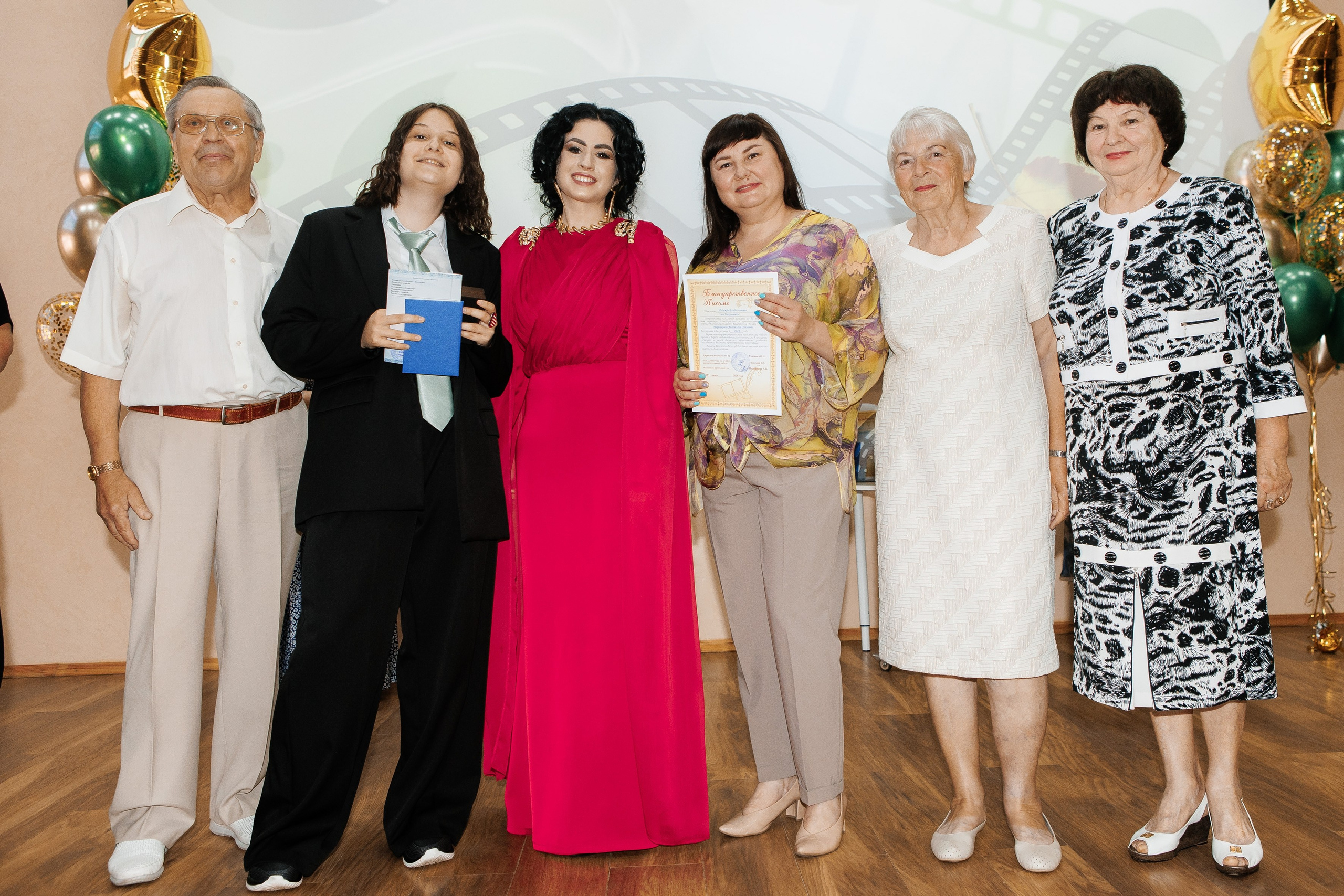 Выпускной Гимназия 12 2024 г. Свадебный и портретный Фотограф в Липецке Дмитрий Котюков