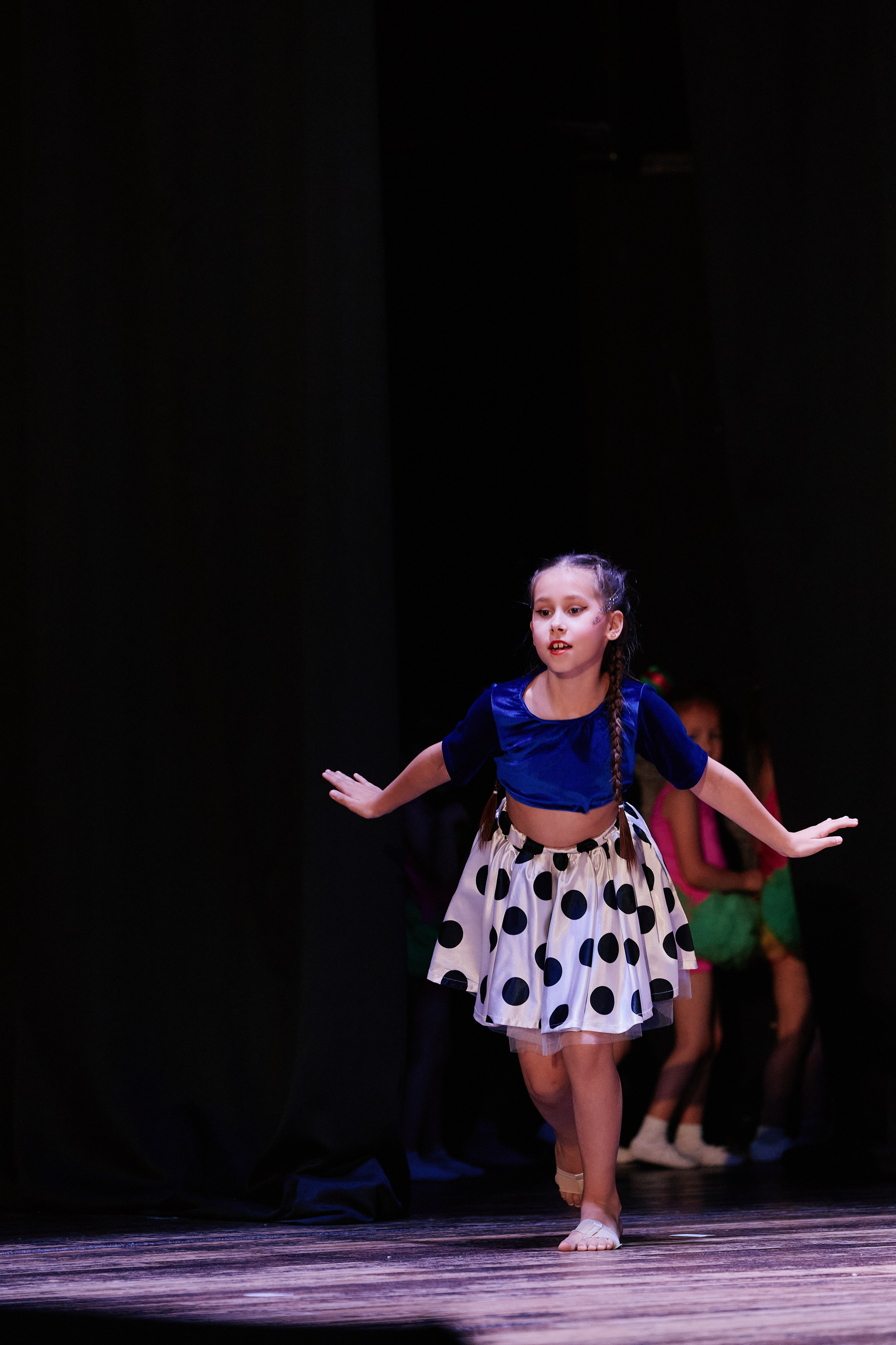 Концерт танцевальной студии Фиеста 08.06. Свадебный репортажный фотограф краснодар максим дремов дрёмов фотосессия студия цена