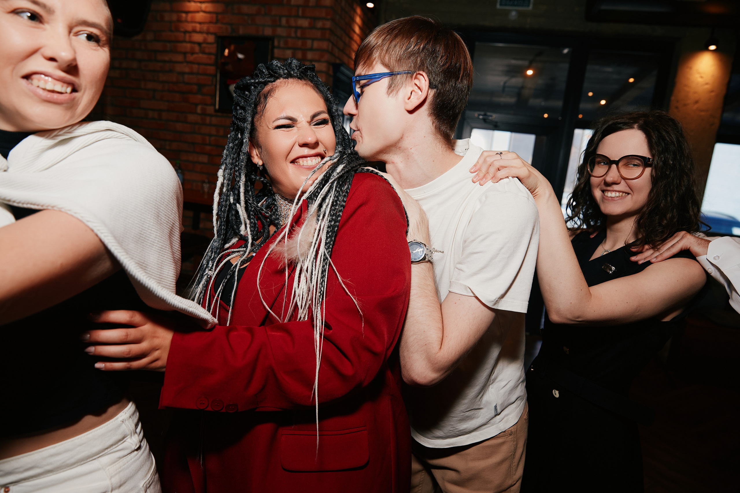 HOLIDAY IN AVRORA ROOM 10.08. Свадебный репортажный фотограф краснодар максим дремов дрёмов фотосессия студия цена