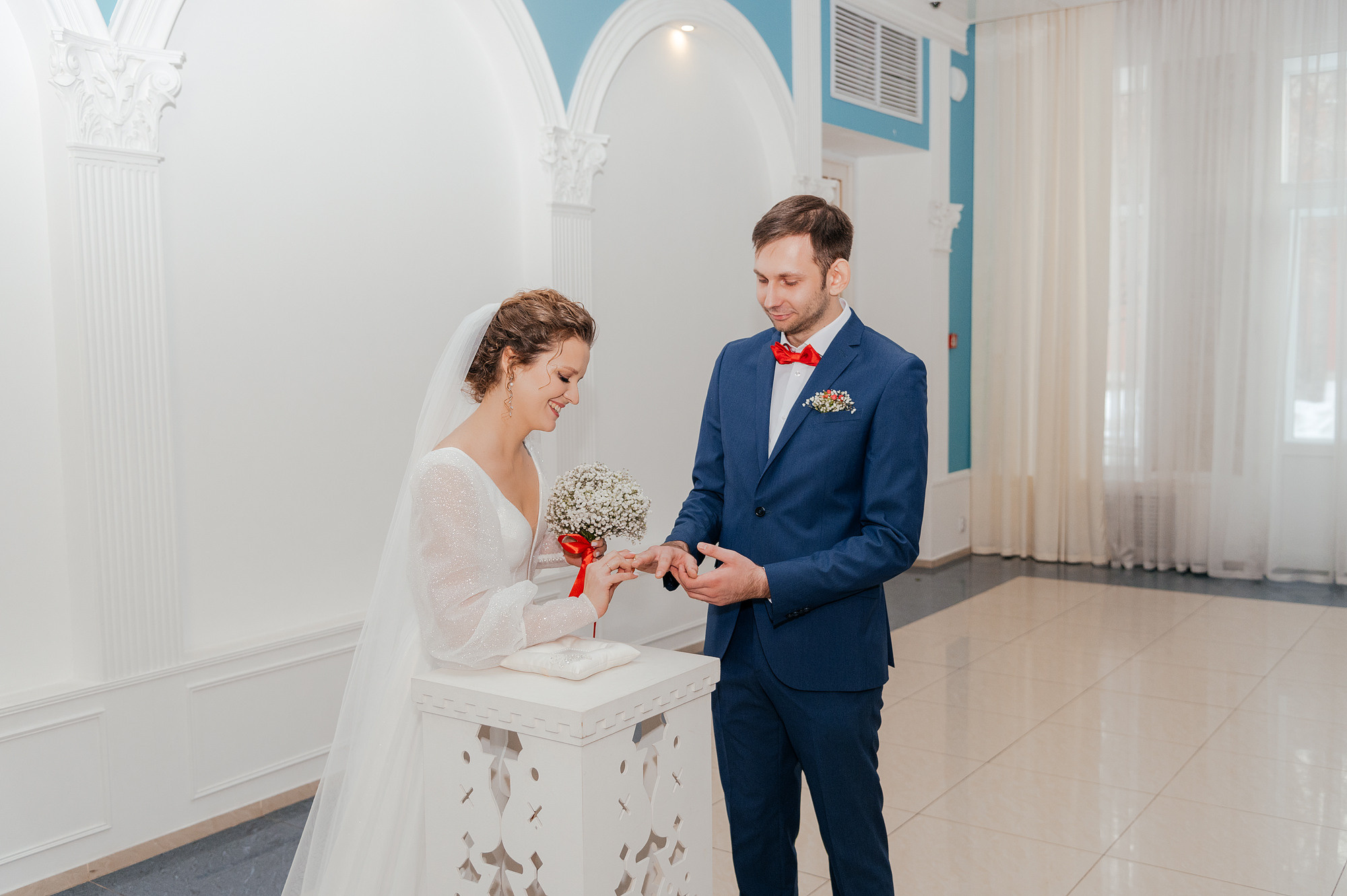 Свадебная фотосессия Даши и Ильи в отеле. Свадебный и индивидуальный фотограф Никита Роут | Москва