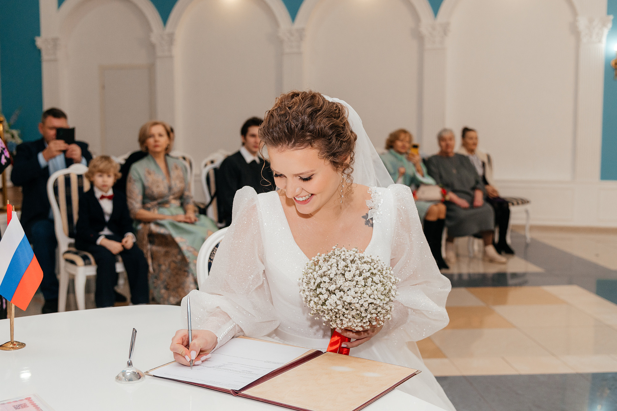 Свадебная фотосессия Даши и Ильи в отеле. Свадебный и индивидуальный фотограф Никита Роут | Москва