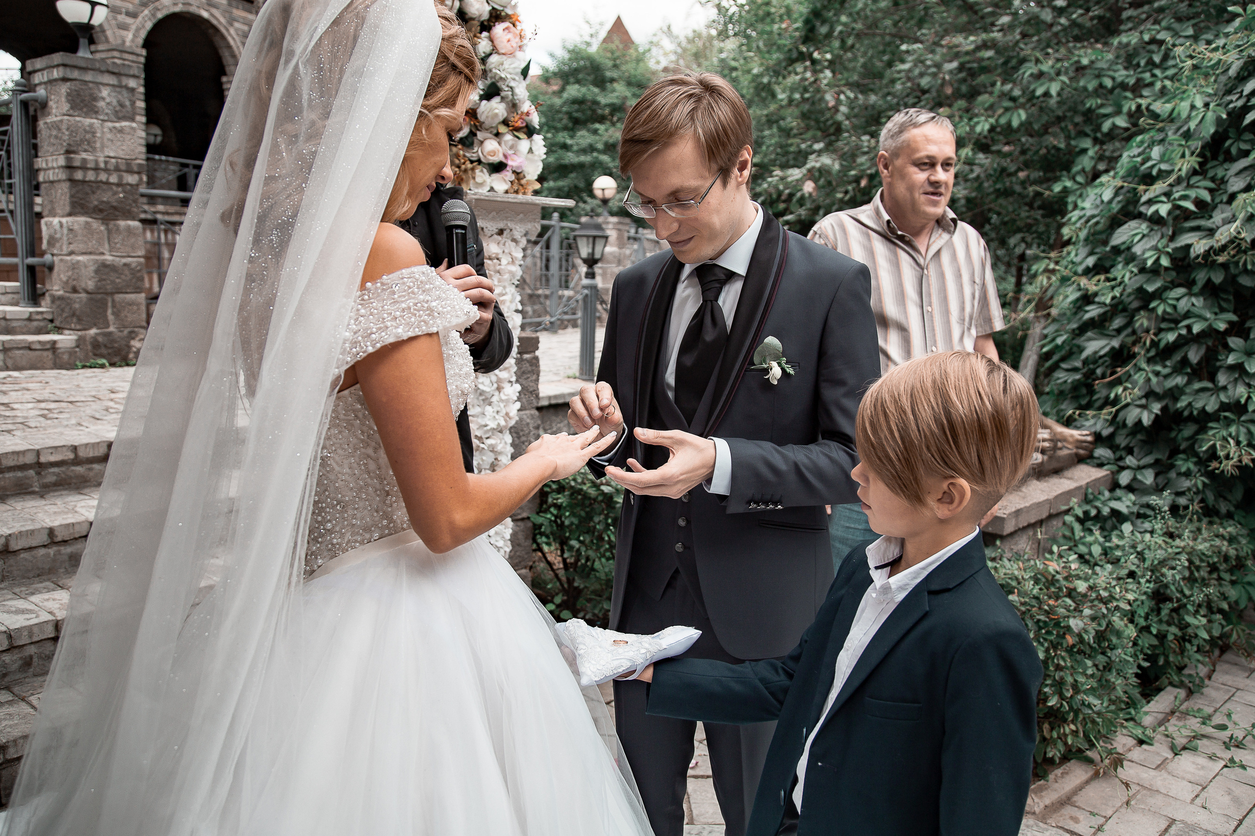 Свадьба в замке. Свадебный Семейный Репортажный фотограф в Москве