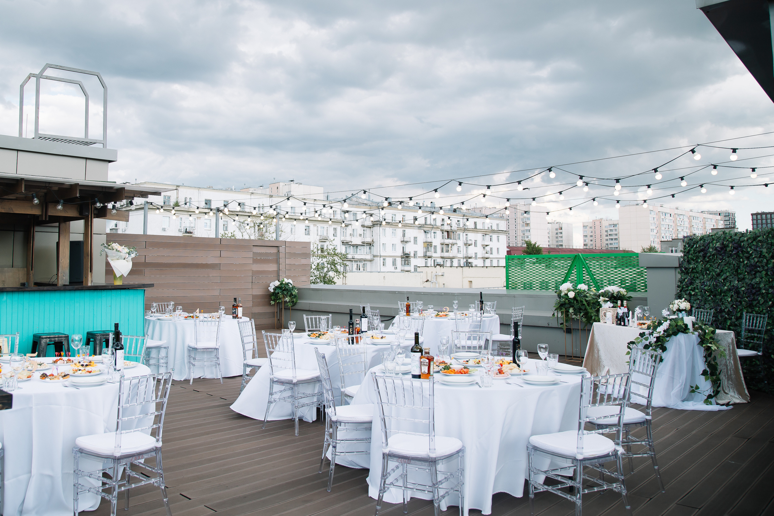 Свадьба на крыше. Свадебный Семейный Репортажный фотограф в Москве