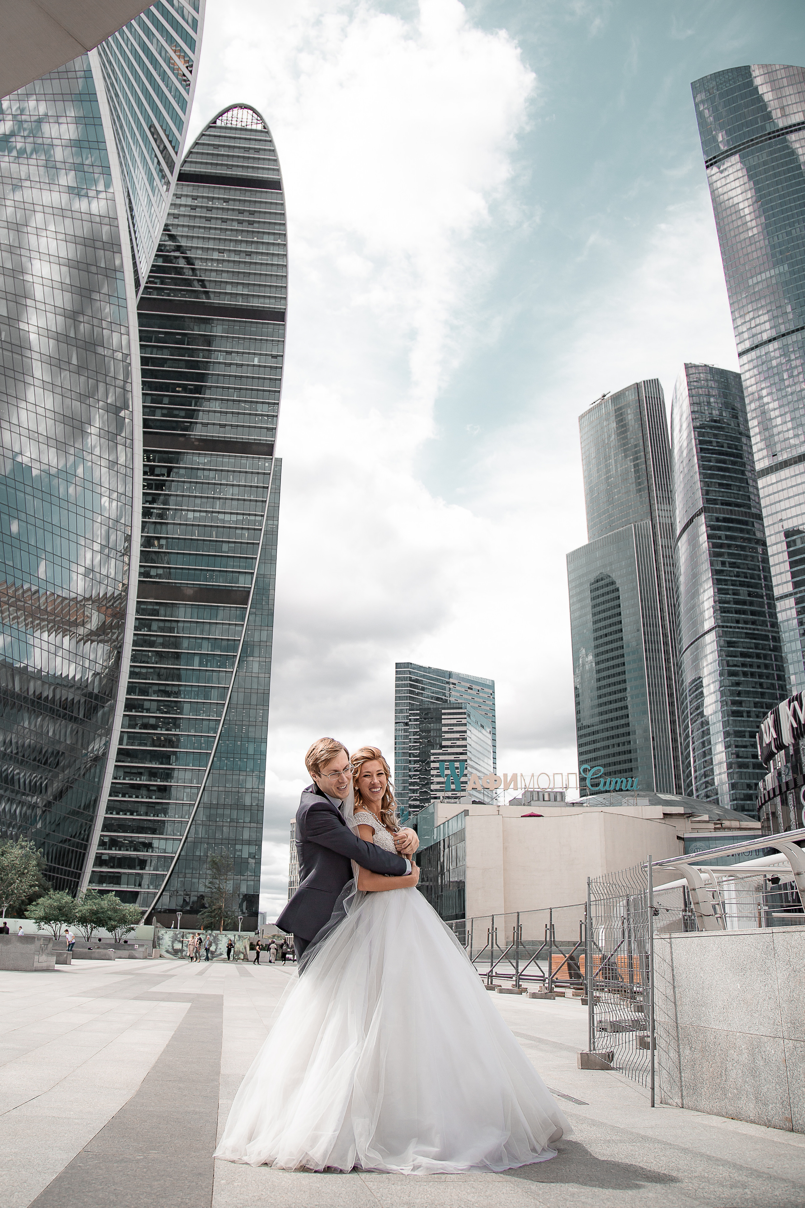 Свадьба в замке. Свадебный Семейный Репортажный фотограф в Москве