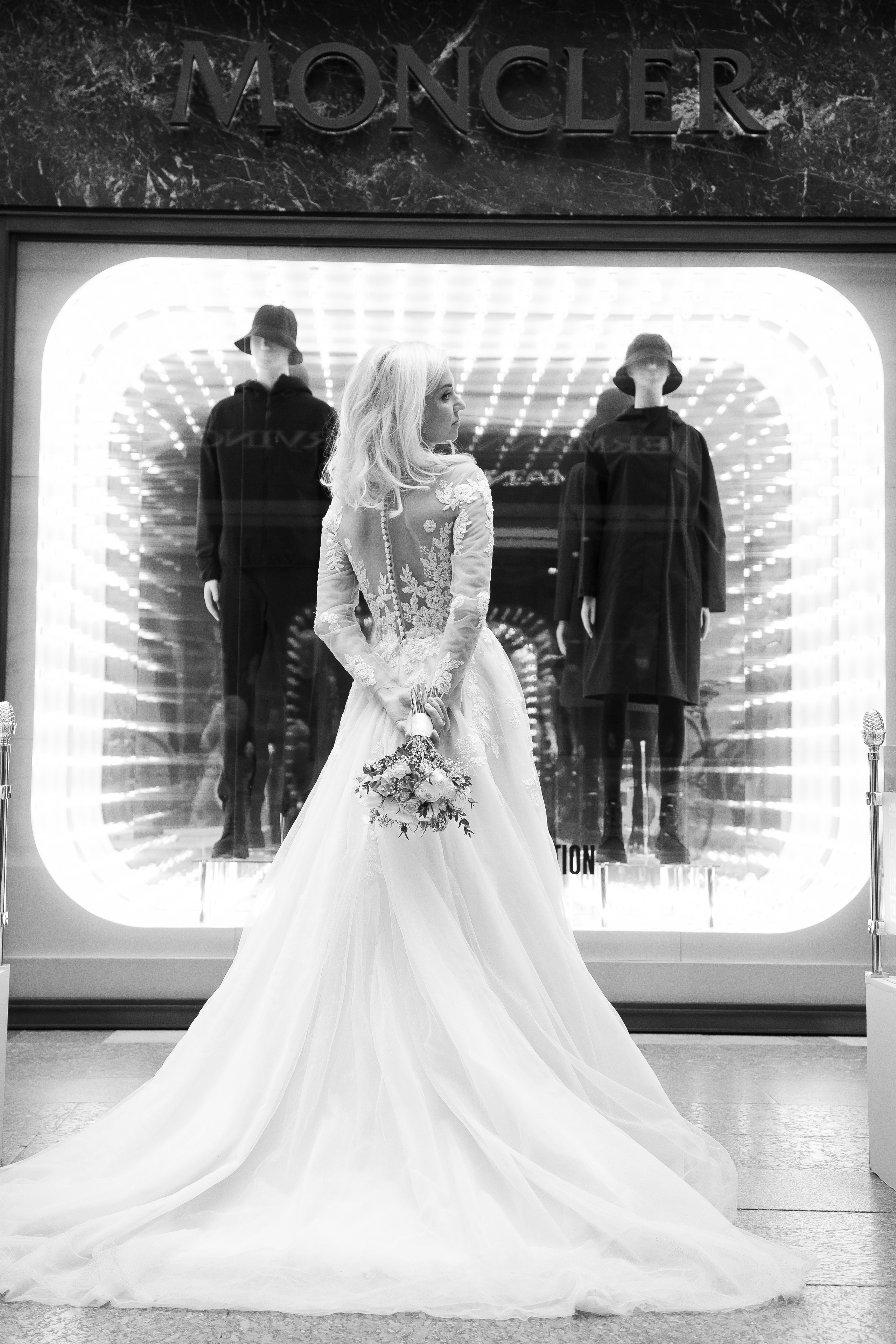 Свадебная прогулка. Свадебный Семейный Репортажный фотограф в Москве