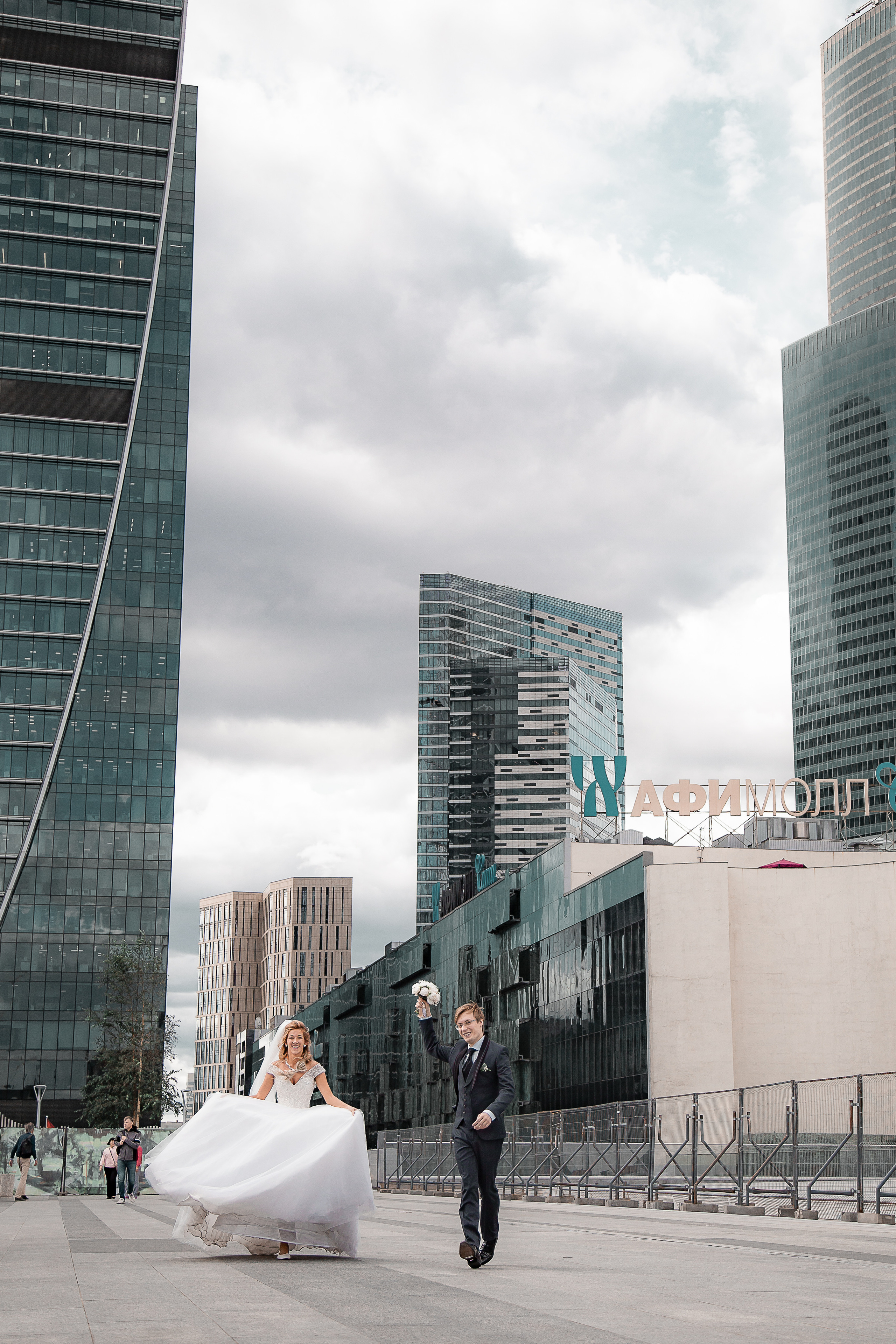 Свадьба в замке. Свадебный Семейный Репортажный фотограф в Москве