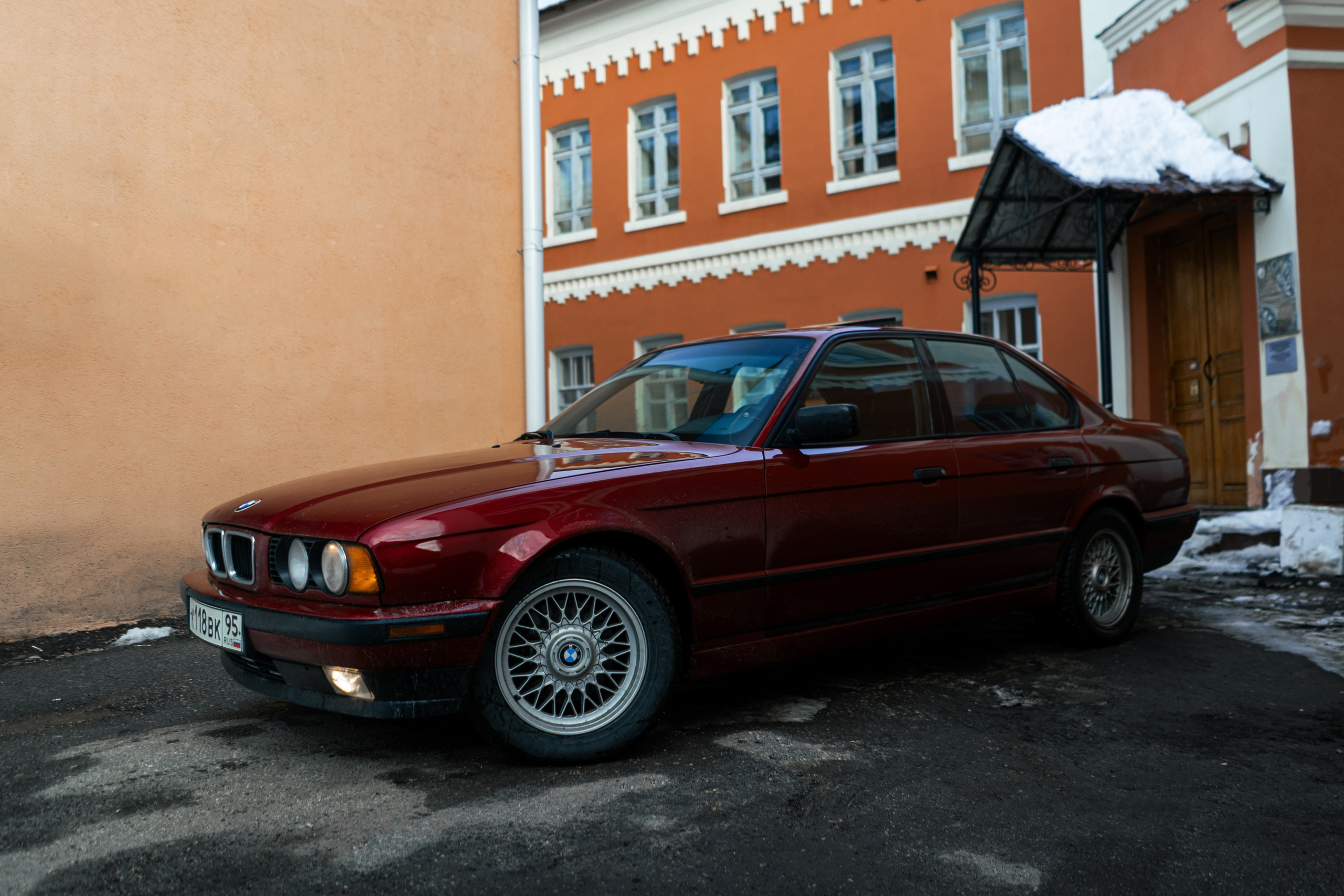 Автомобильная фото-сессия BMW 540i E34 в Калуге