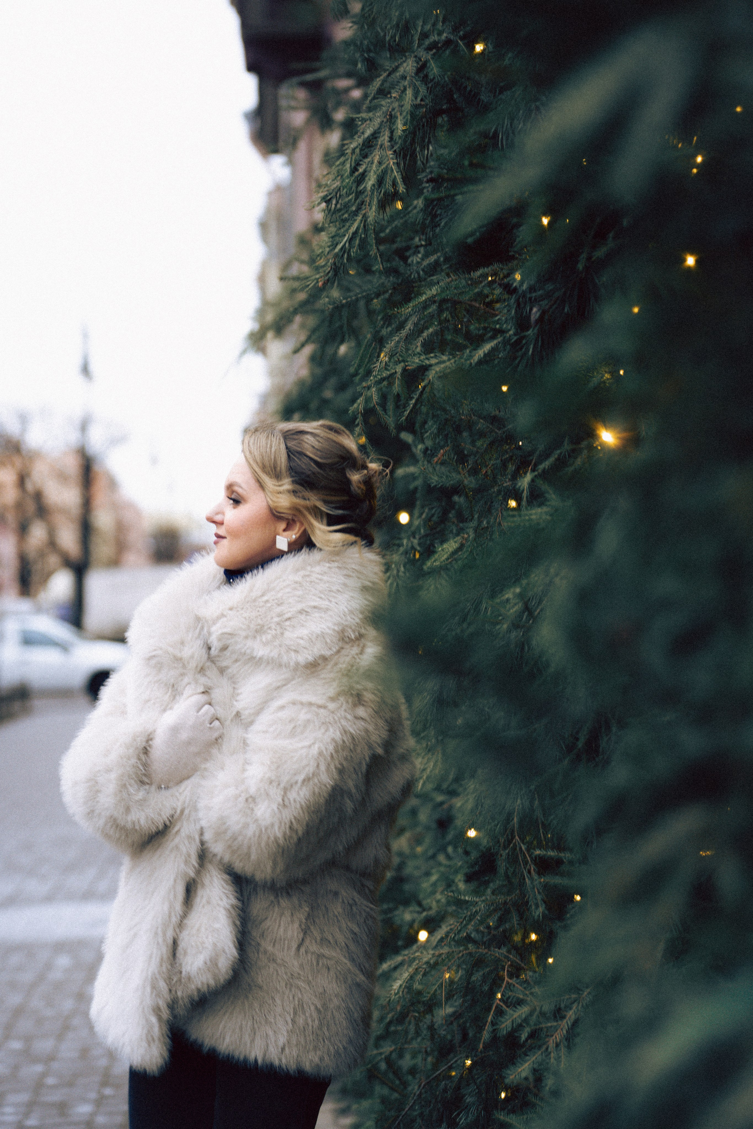 НОВОГОДНЯЯ ФОТОСЕСИИЯ В СТУДИИ ДЛЯ ДЕВУШКИ И ПРОГУЛКА ПО ЧЕРНЫШЕВСКОЙ. Профессиональный фотограф, Санкт-Петербург — Виктория Богомолова