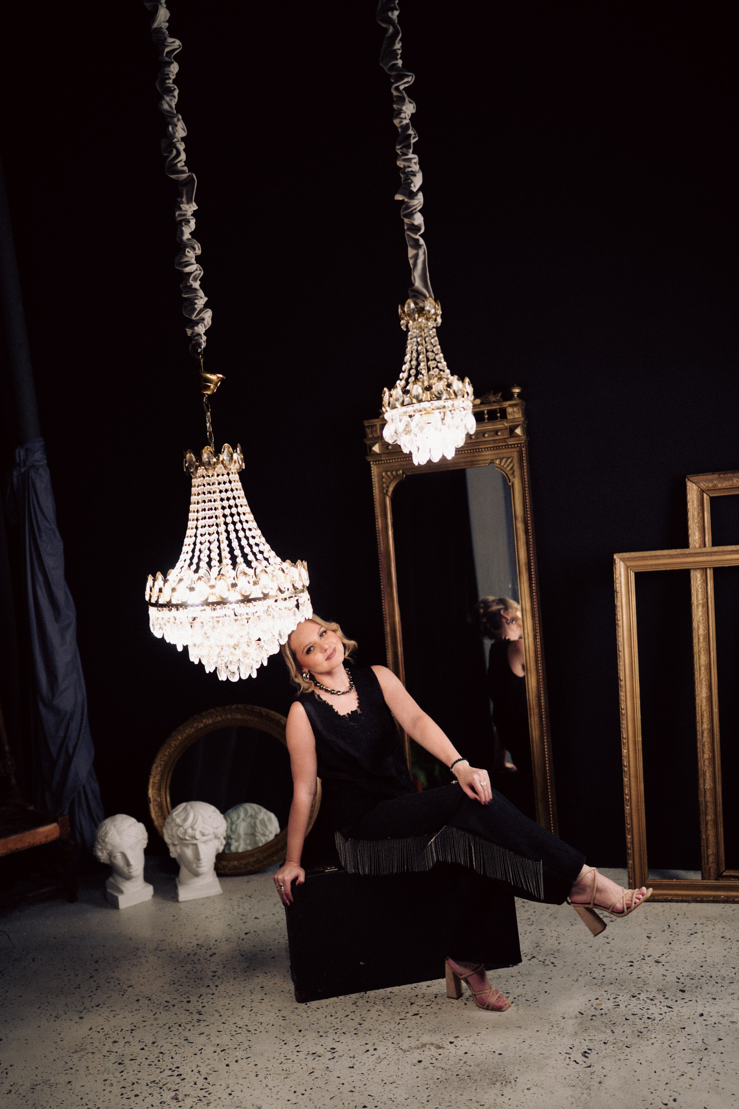 НОВОГОДНЯЯ ФОТОСЕСИИЯ В СТУДИИ ДЛЯ ДЕВУШКИ И ПРОГУЛКА ПО ЧЕРНЫШЕВСКОЙ. Профессиональный фотограф, Санкт-Петербург — Виктория Богомолова