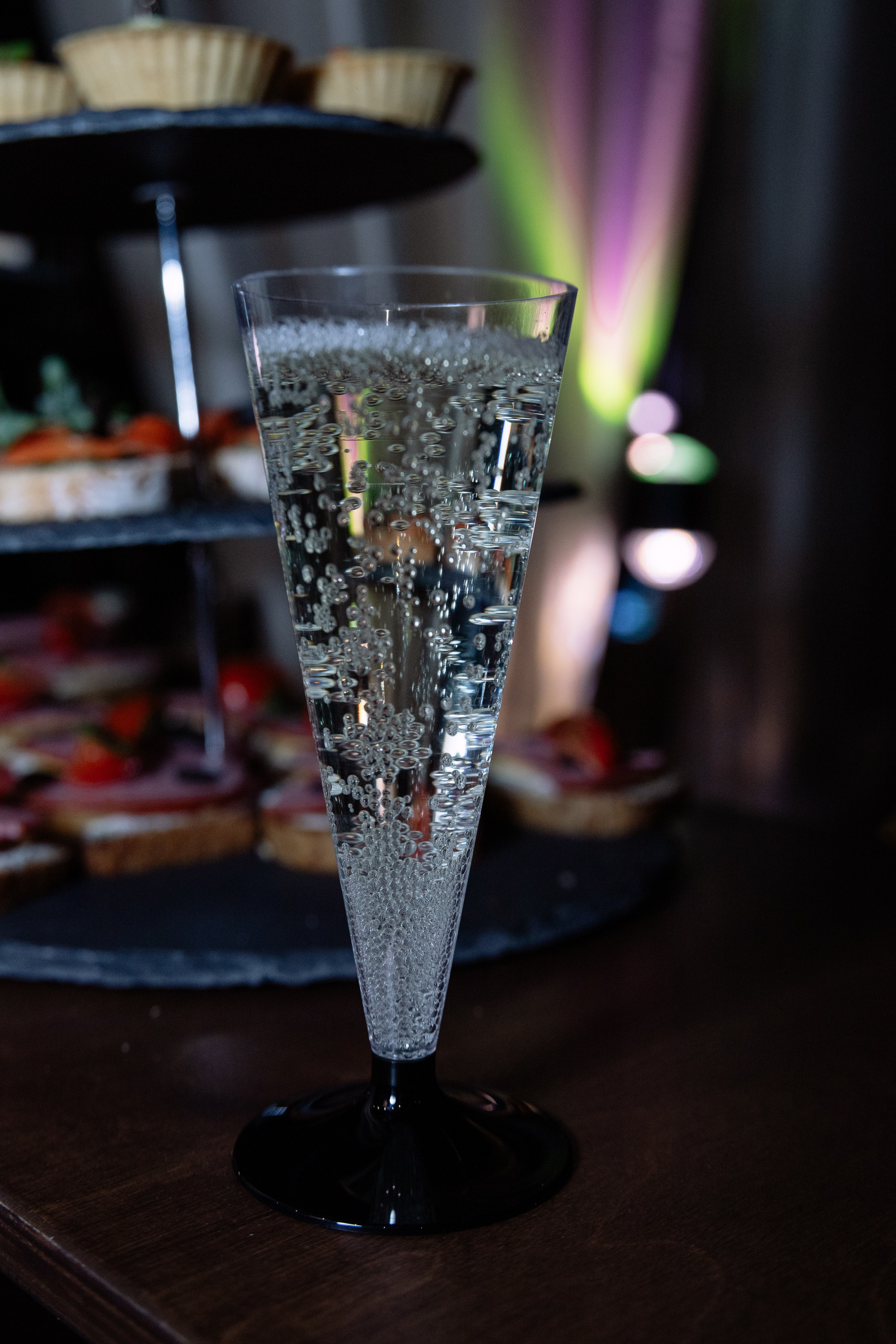 Поэтический вечер с Игорем Бушмелевым и Никой Станиславчик. Фотограф Юлия Мальцева