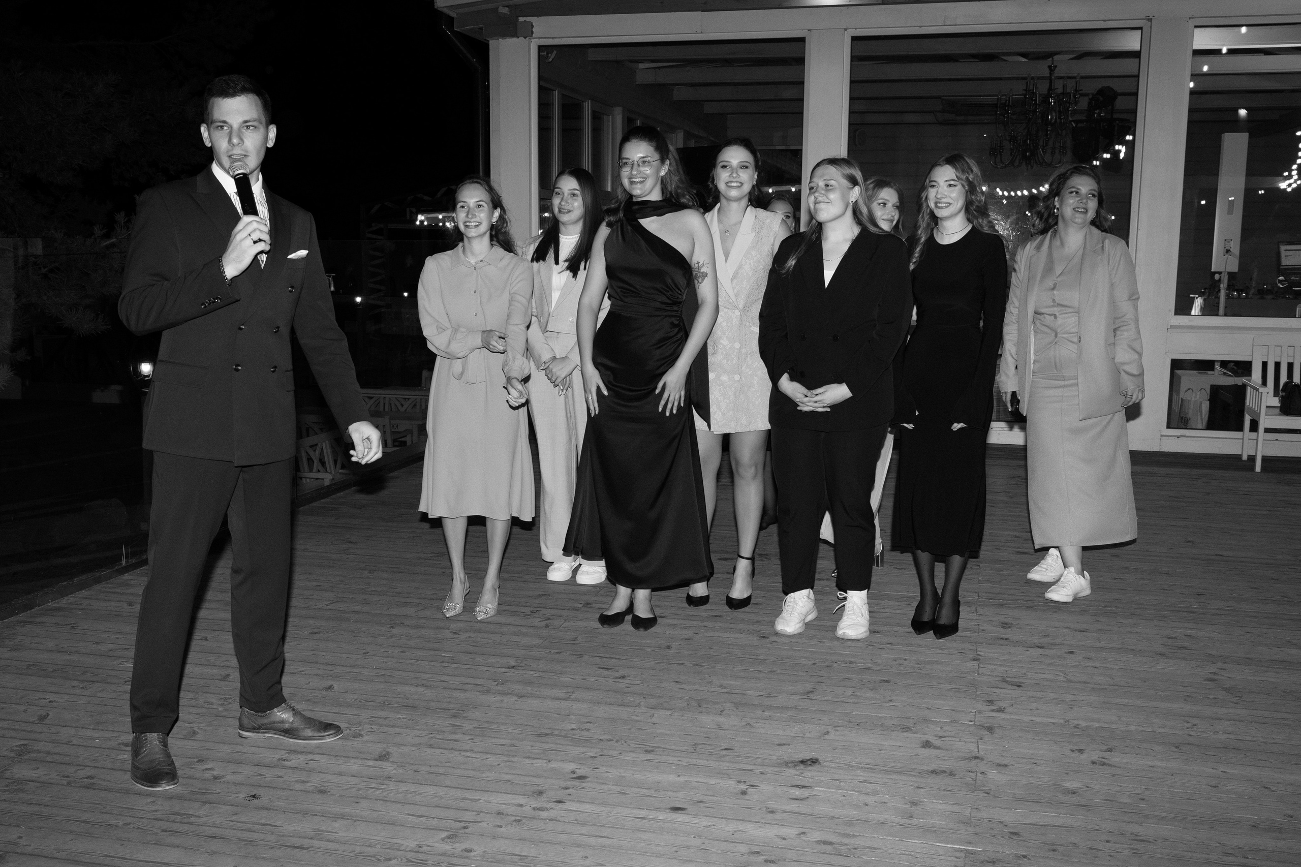 Лёня и Юля. Питер. От утра в отеле до вечеринки в ресторане на заливе. Цифра и плёнка. Свадебный фотограф Катерина Чулкова