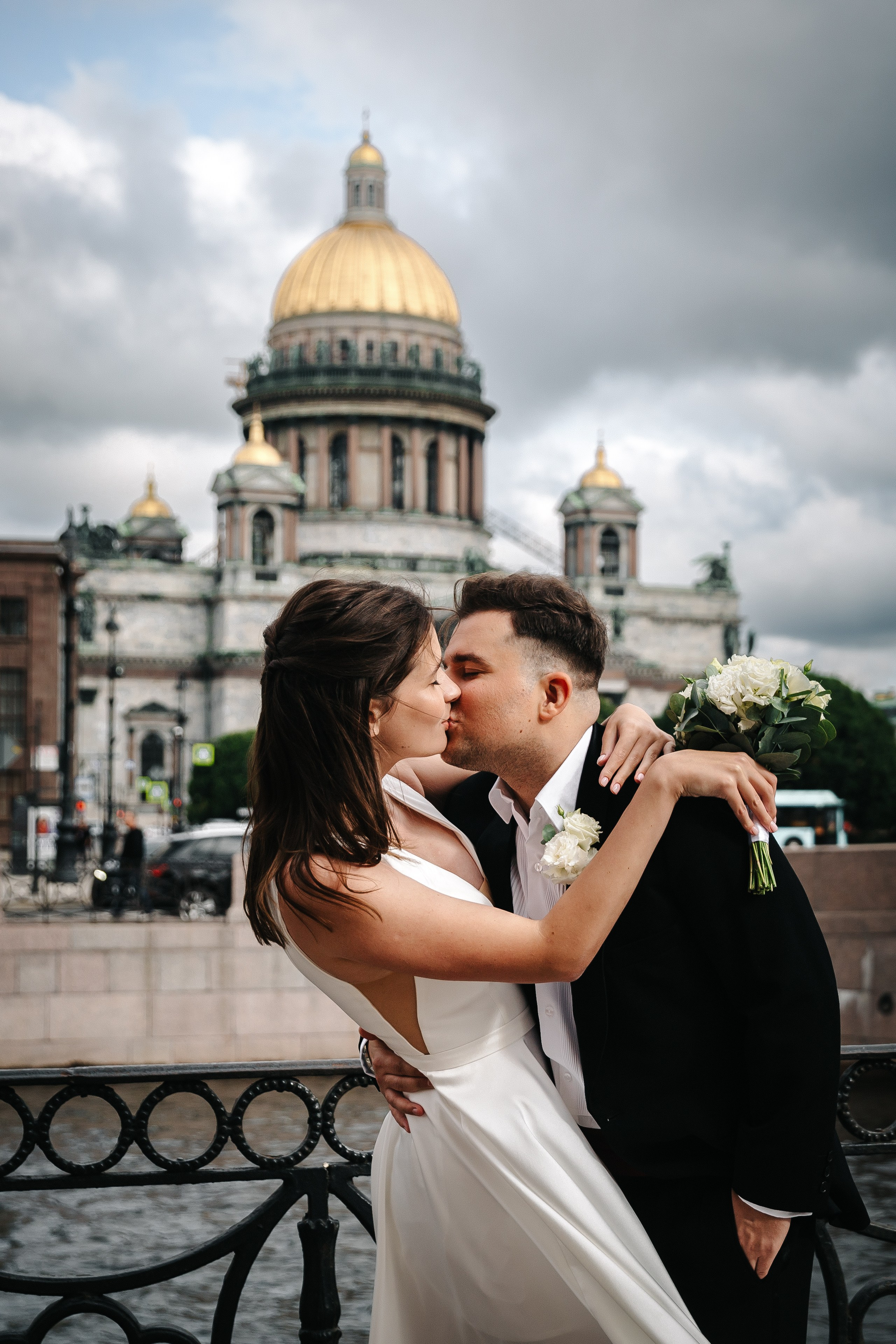 КРОНШТАДТСКИЙ ЗАГС | Август, Летний сад, Исаакий. Свадебный фотограф в Санкт-Петербурге Полина Корзухина