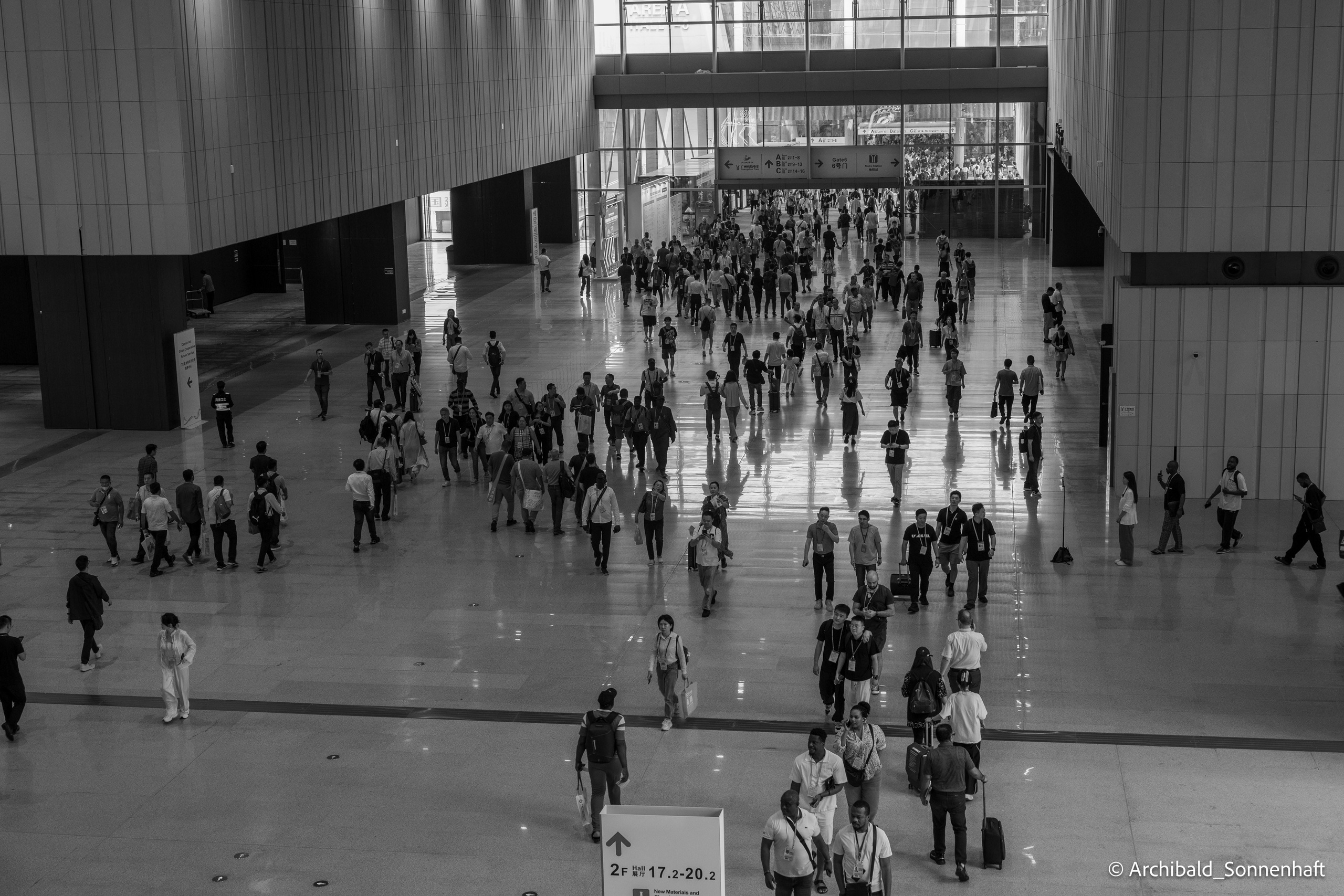 Short trip to Canton fair. Photographer in Guangzhou, China. Archibald Sonnenhaft