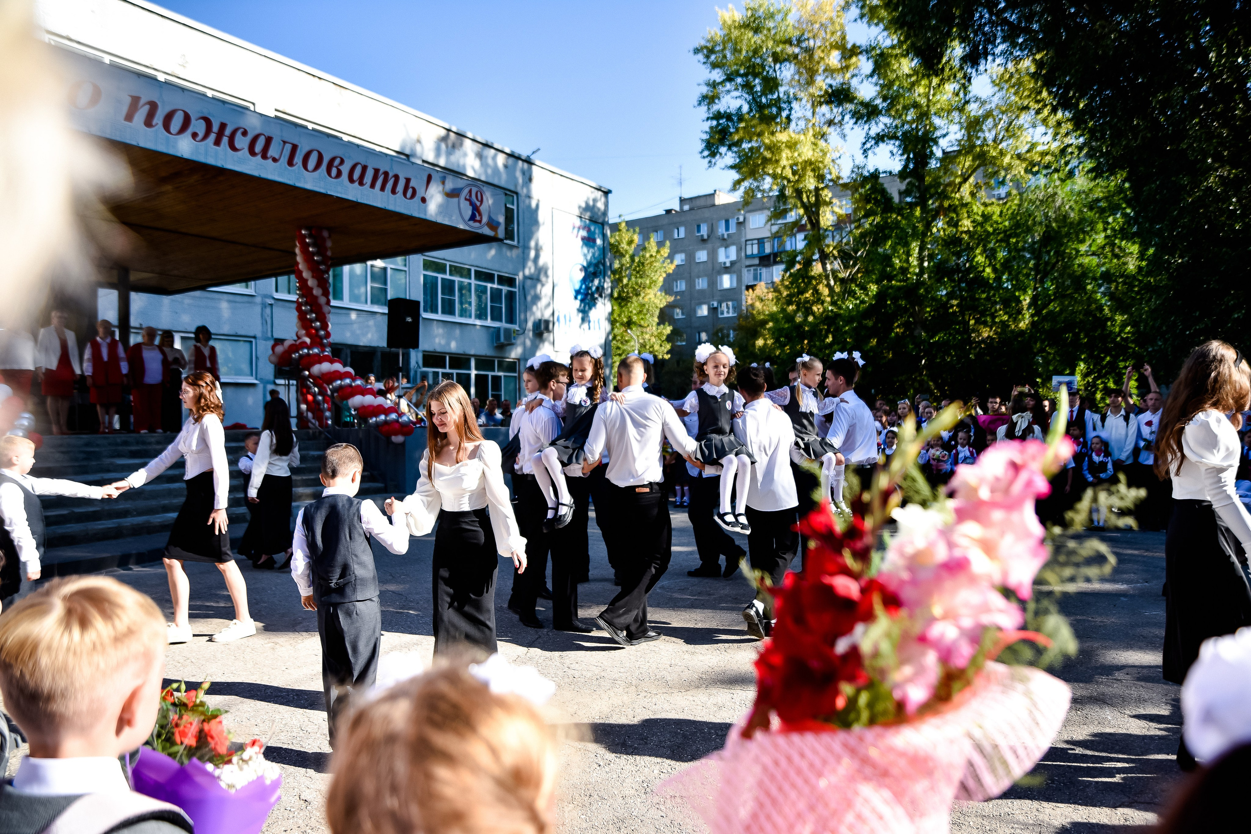 Линейка в школе № 49