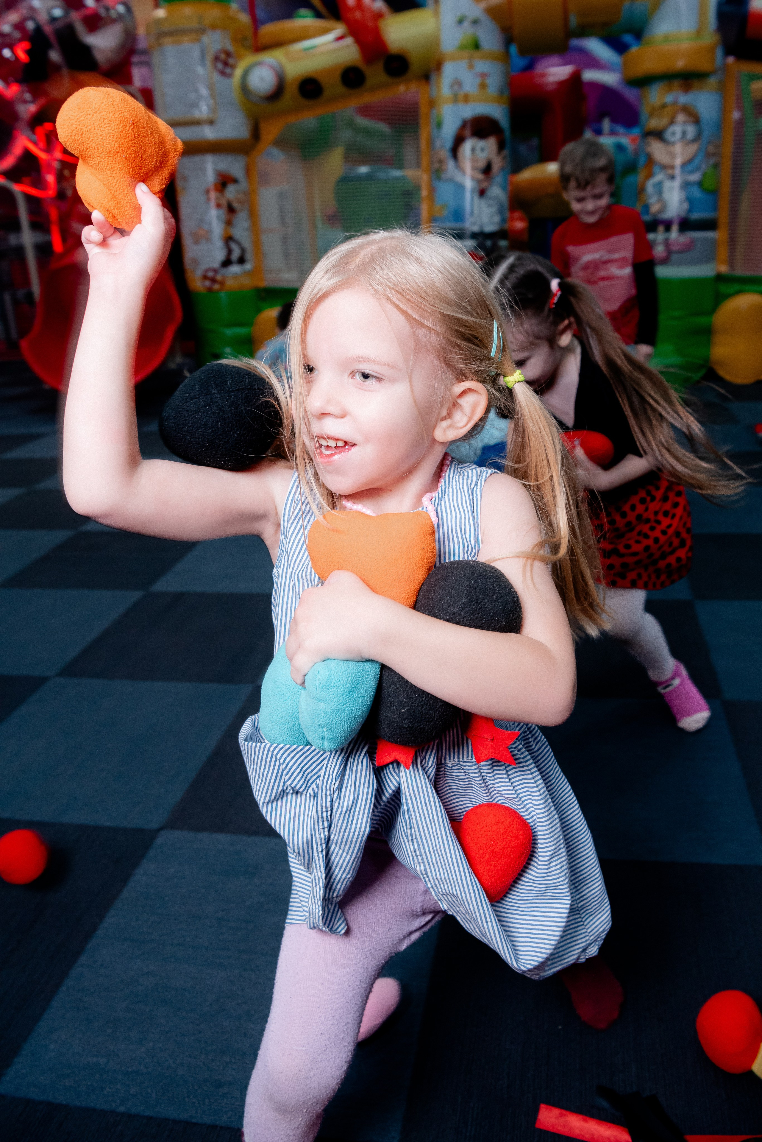 ДР в Локо Мотив Аниматоры Леди Баг. Фотограф в Волгограде и Волжском Александр Горбань