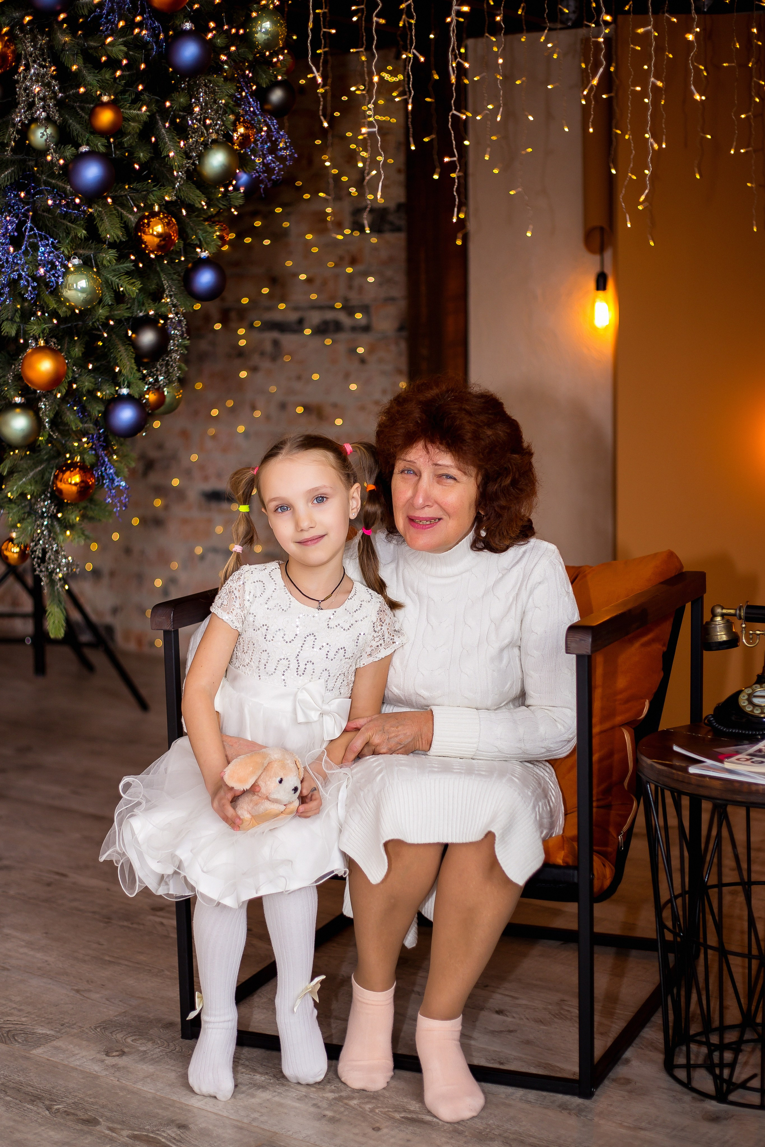 Бабушка с внучкой. Https://malovafoto.ru