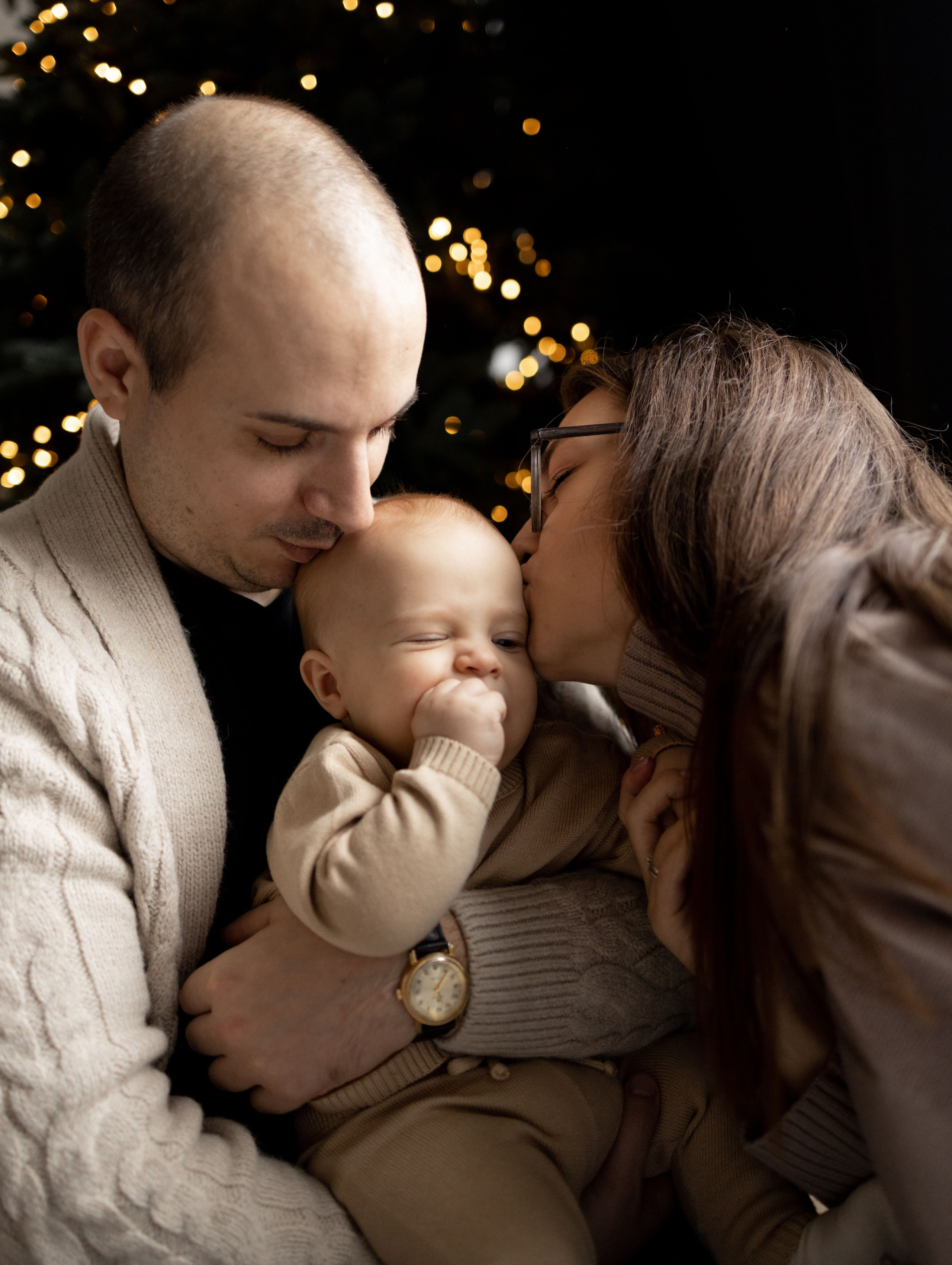 Новый год Давид, Лена, Леван. Фотограф Дарья Соколовская