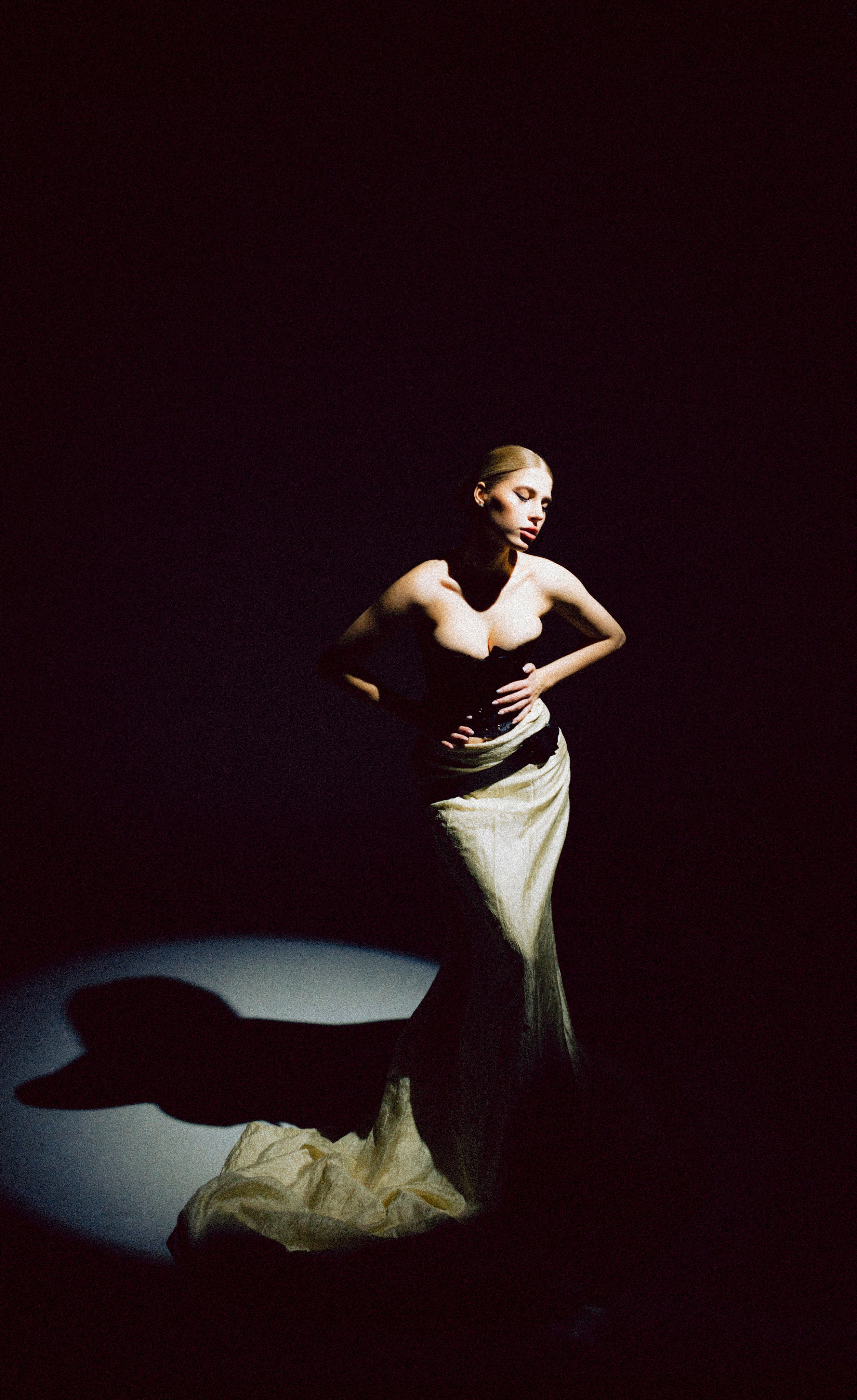 Girs. Male photographer