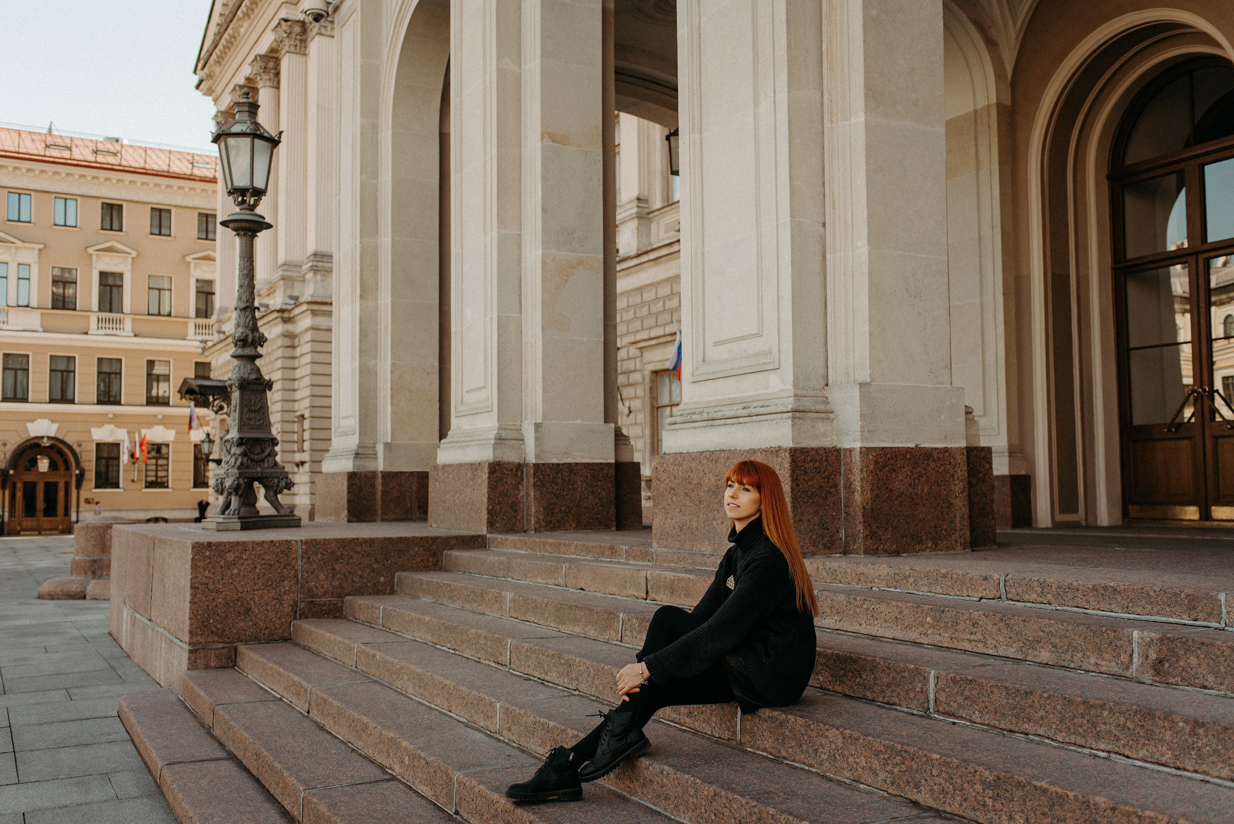 фотосессия для девушек в центре города, экспресс фотосессия, индивидуальная фотосессия на улице