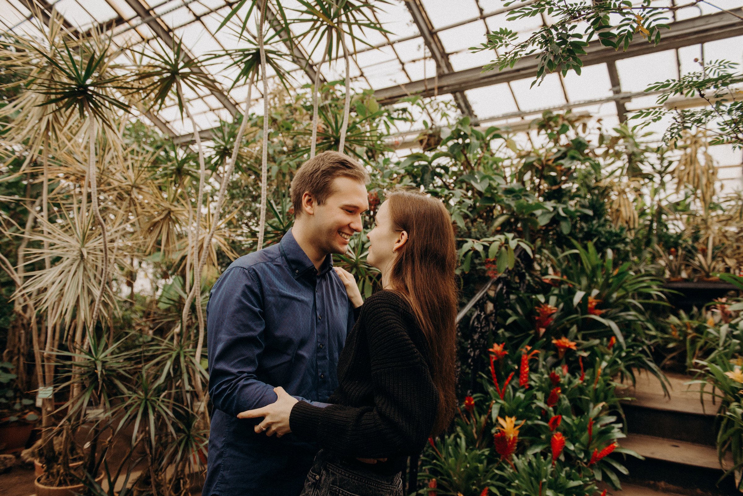 фотосъёмка лавстори в спб, предложение руки и сердца в ботаническом саду