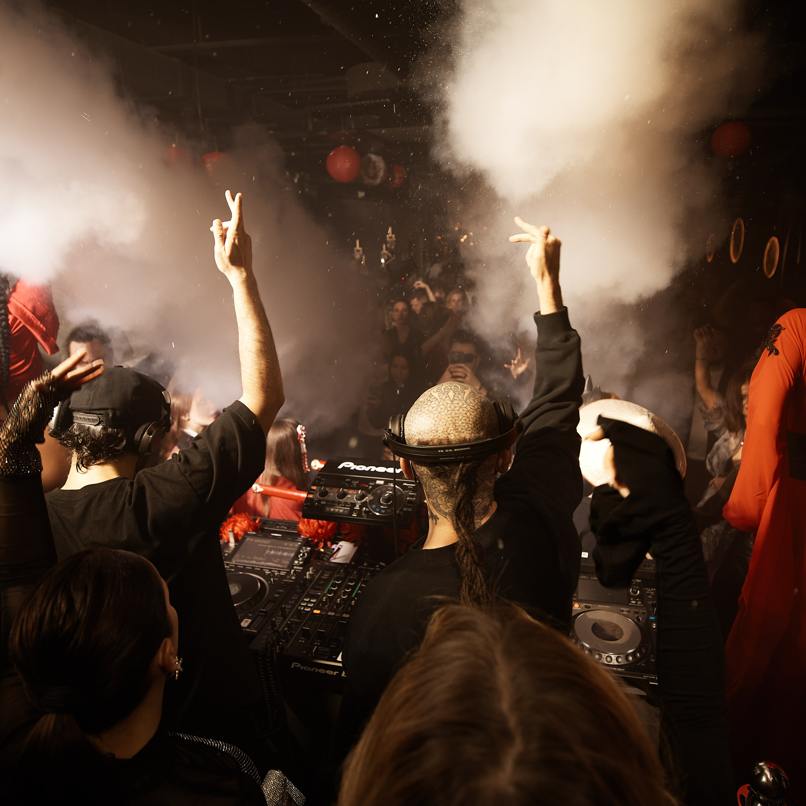 PLUS VIBE Party. Репортажный фотограф в Москве Дмитрий Масленников