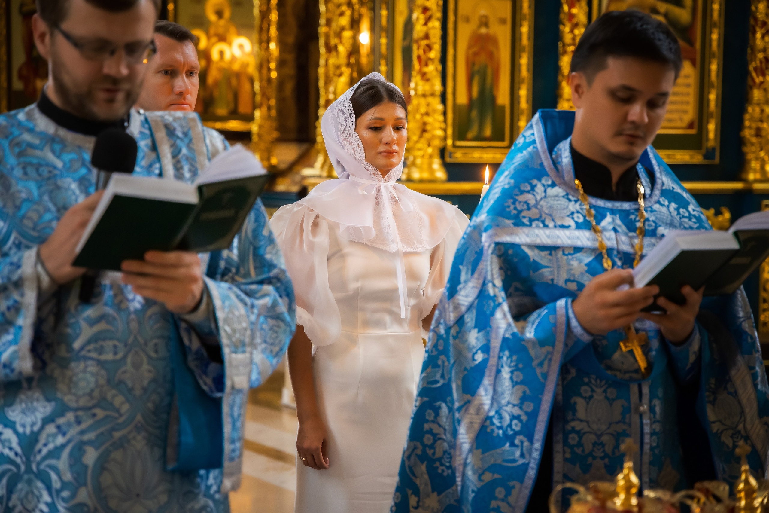В Храме. Семейный и Свадебный фотограф в Астане Александр Астапов