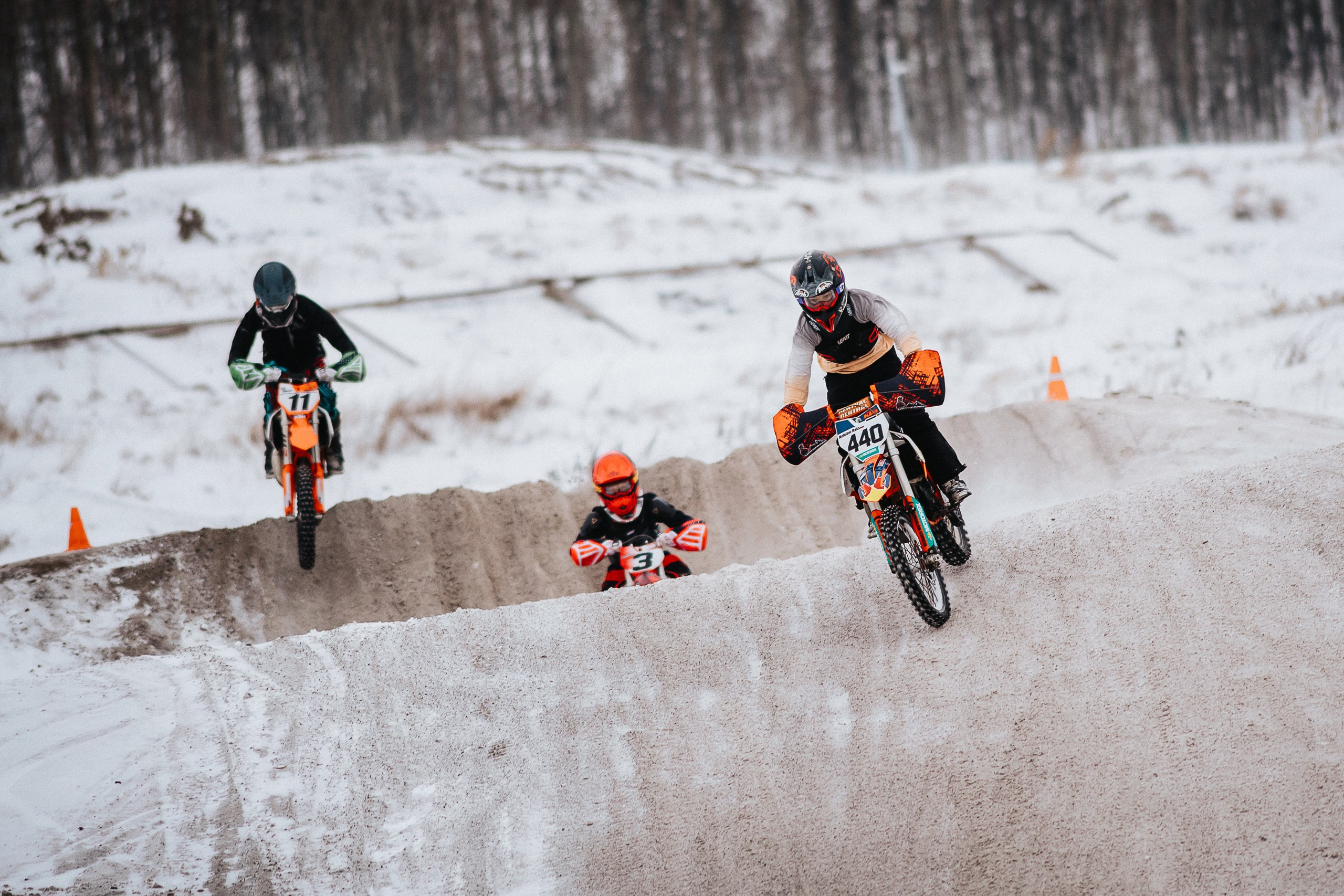 29.12.2024 — Праздничная тренировка на мотоциклетной трассе Люскус. Репортажный фотограф в Кемерово