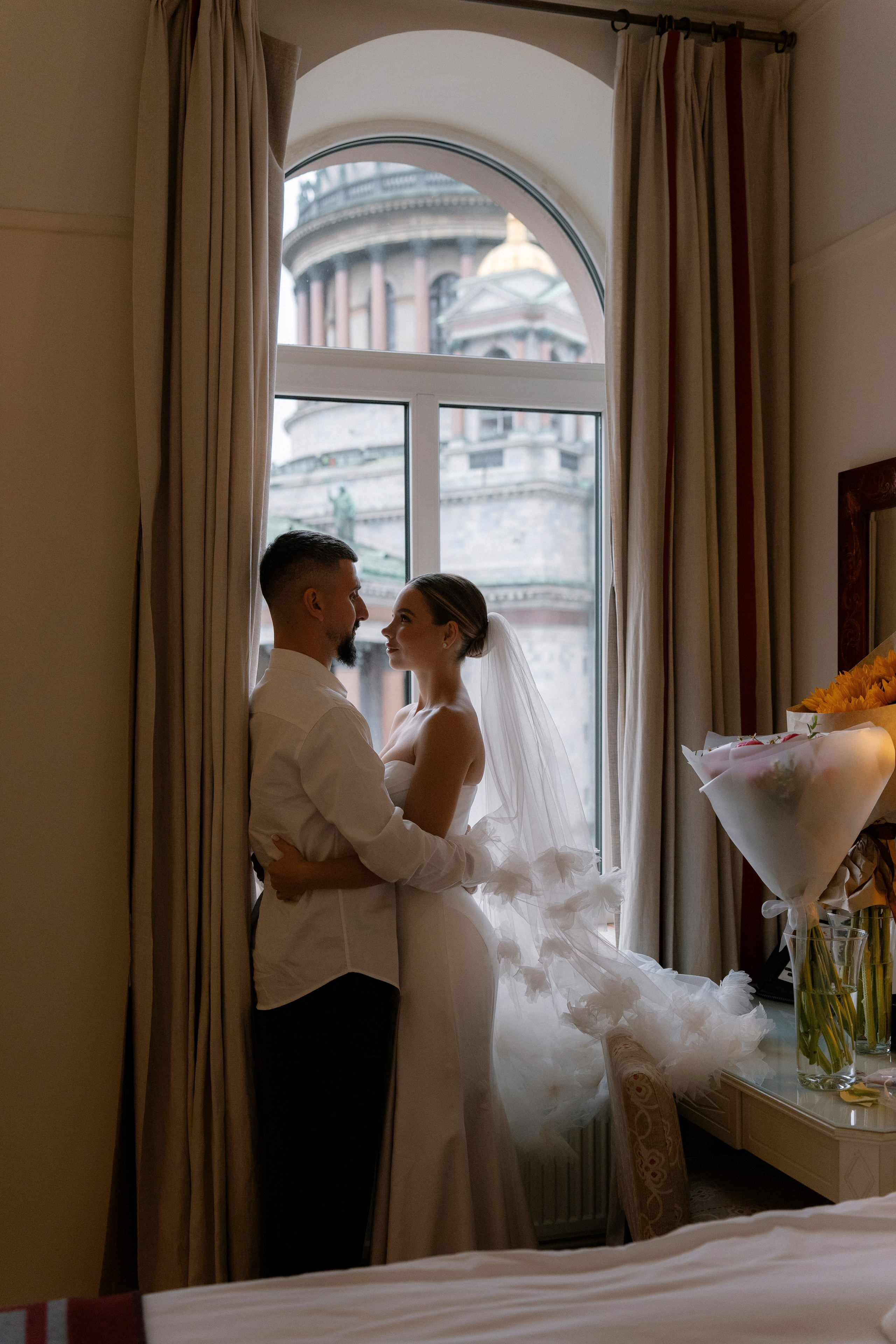 Андрей и Алина. Питер. Утро в отеле Angleter и банкет в Сезонах. Цифра и плёнка. Свадебный фотограф Катерина Чулкова