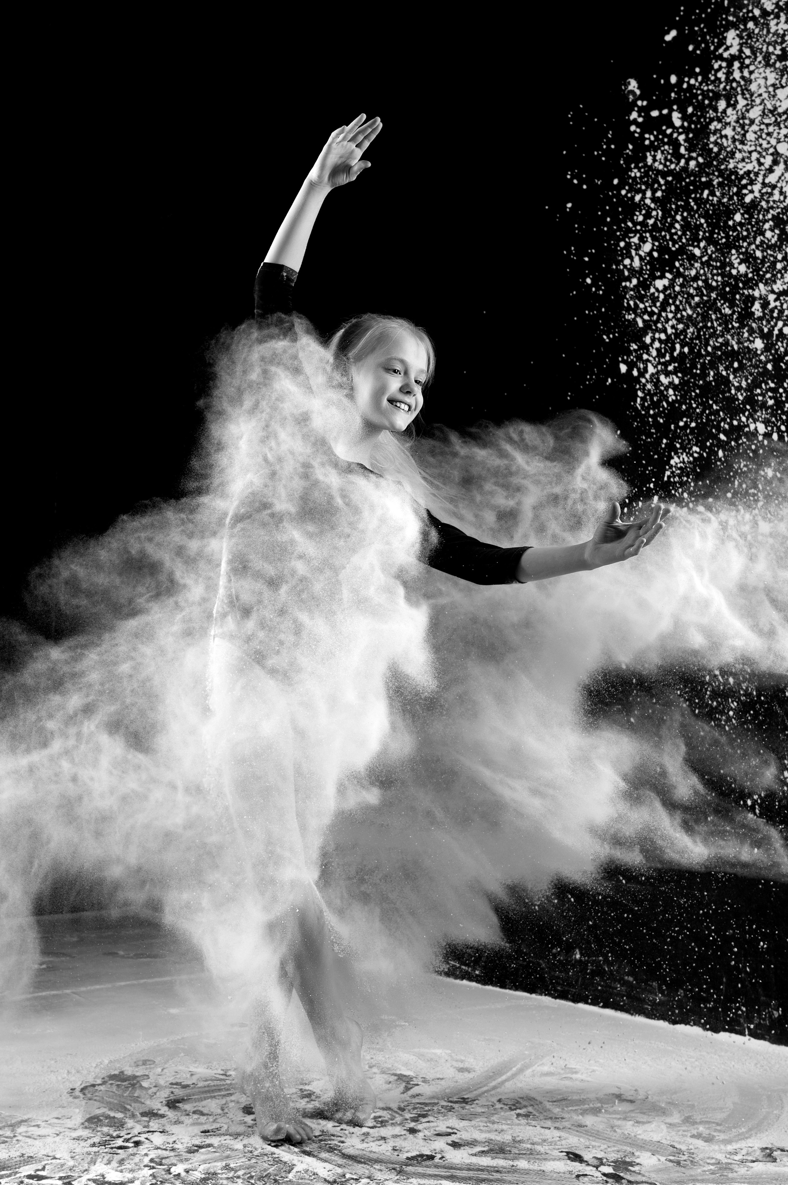 Фотосессия с мукой. Фотограф Евгения Соколова