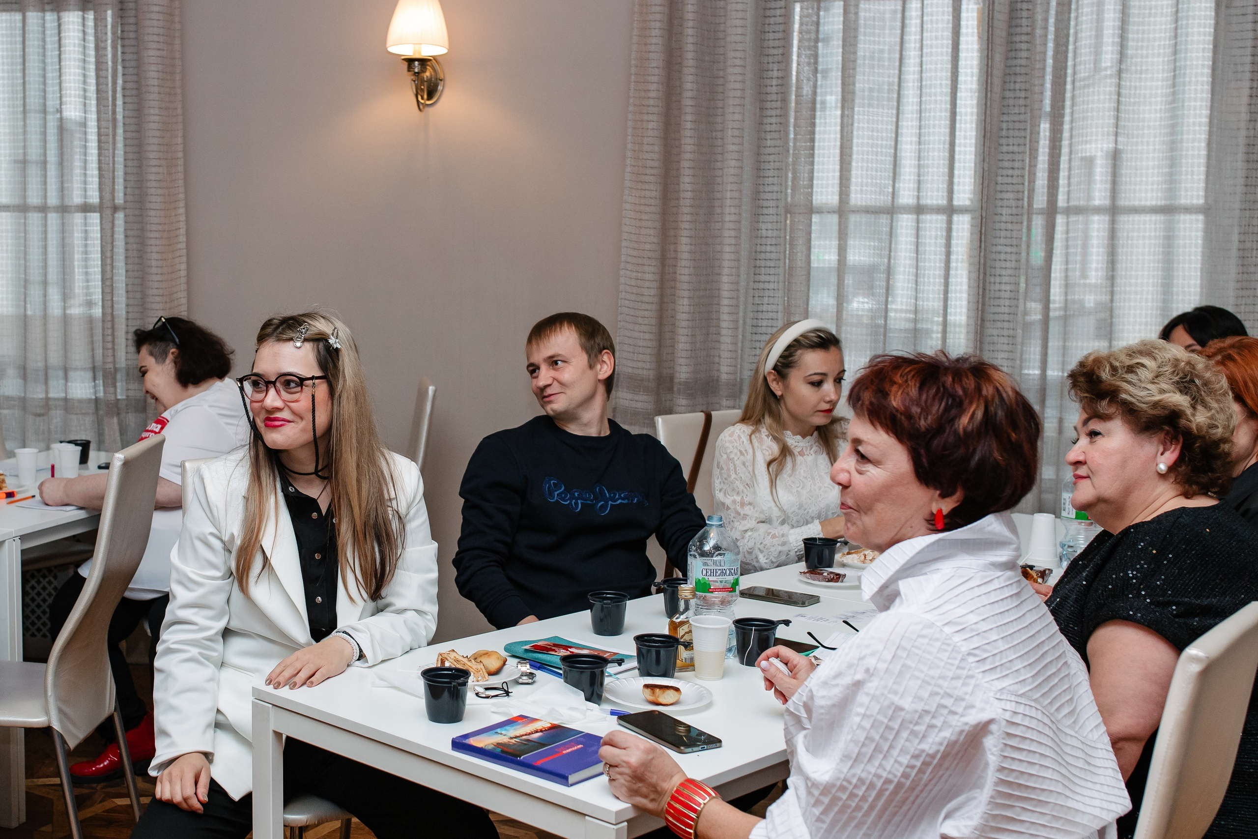 Мастер-класс для банкетных ведущих. Октябрь 2024. Фотограф Пермь. Свадьбы. Семья и дети, школа, д. сад. Фотокниги