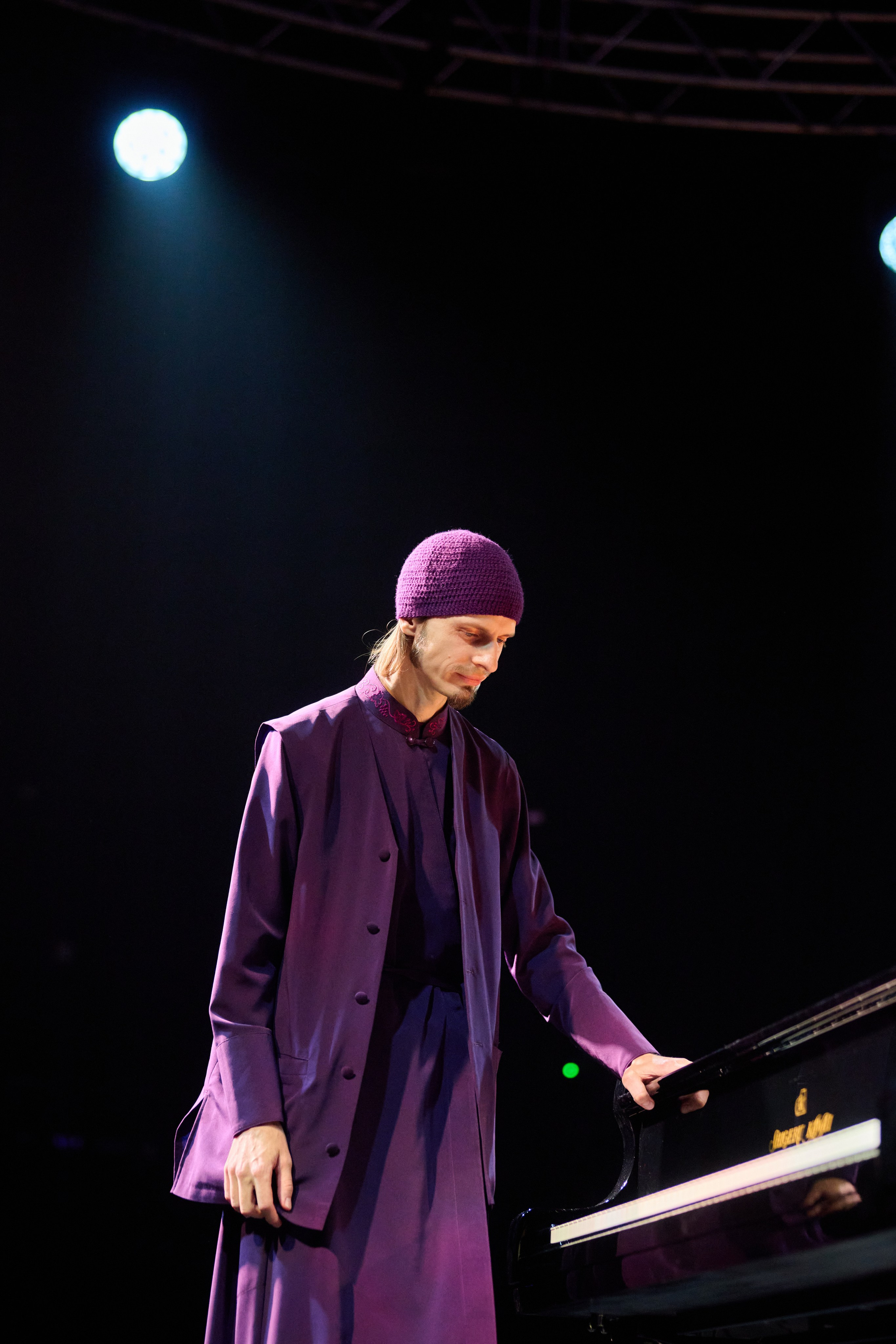 Фортепианный концерт монаха Авеля в Лахта-холл. Профессиональная репортажная фотосъёмка мероприятий в Санкт-Петербурге