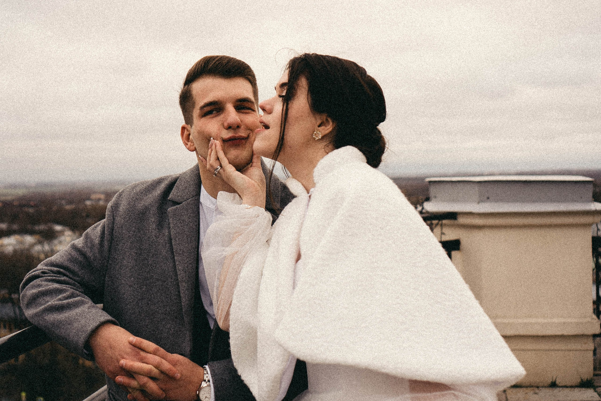 СВАДЕБНАЯ СЬЕМКА ПАРЫ В ГОРОДЕ ПУШКИН В ПАРКЕ ЕКАТЕРИНЕНСКОМ В НОЯБРЕ. Профессиональный фотограф, Санкт-Петербург — Виктория Богомолова