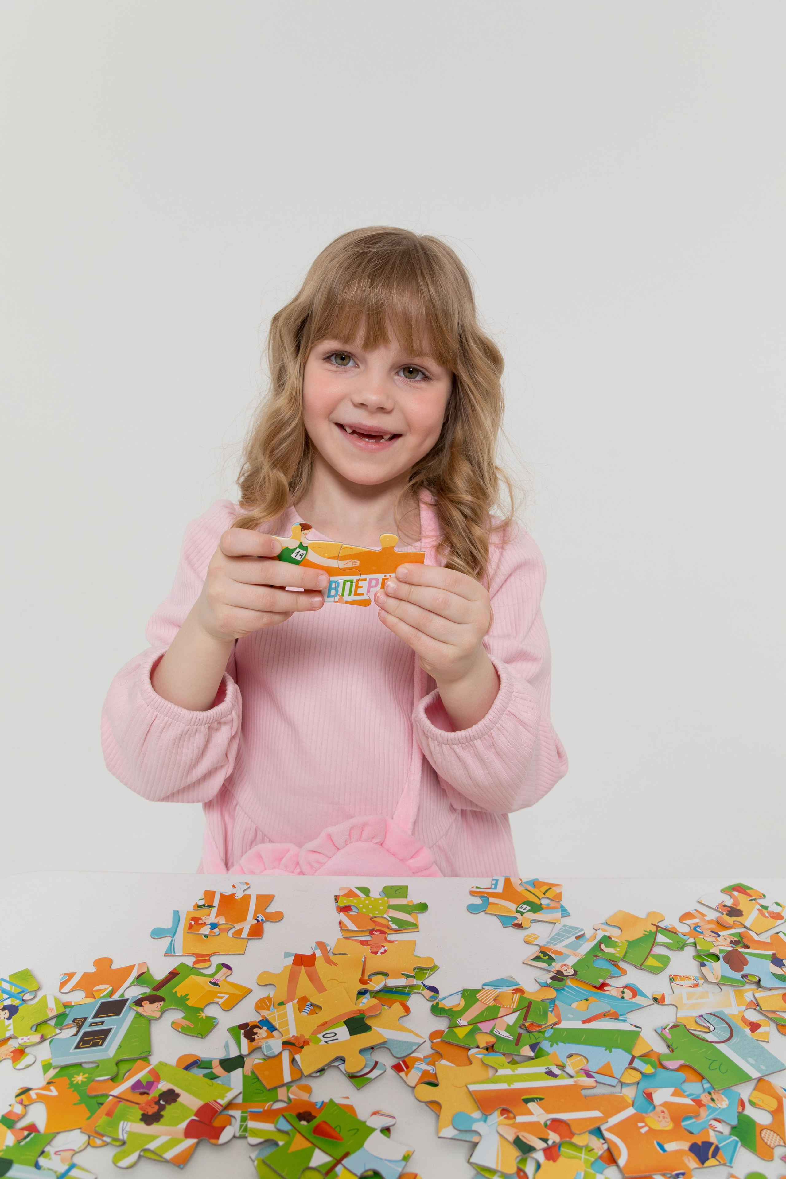 Имиджевая и каталожная съёмка для бренда детских пазлов. Детский и контент фотограф Надя Волкова Санкт-Петербург