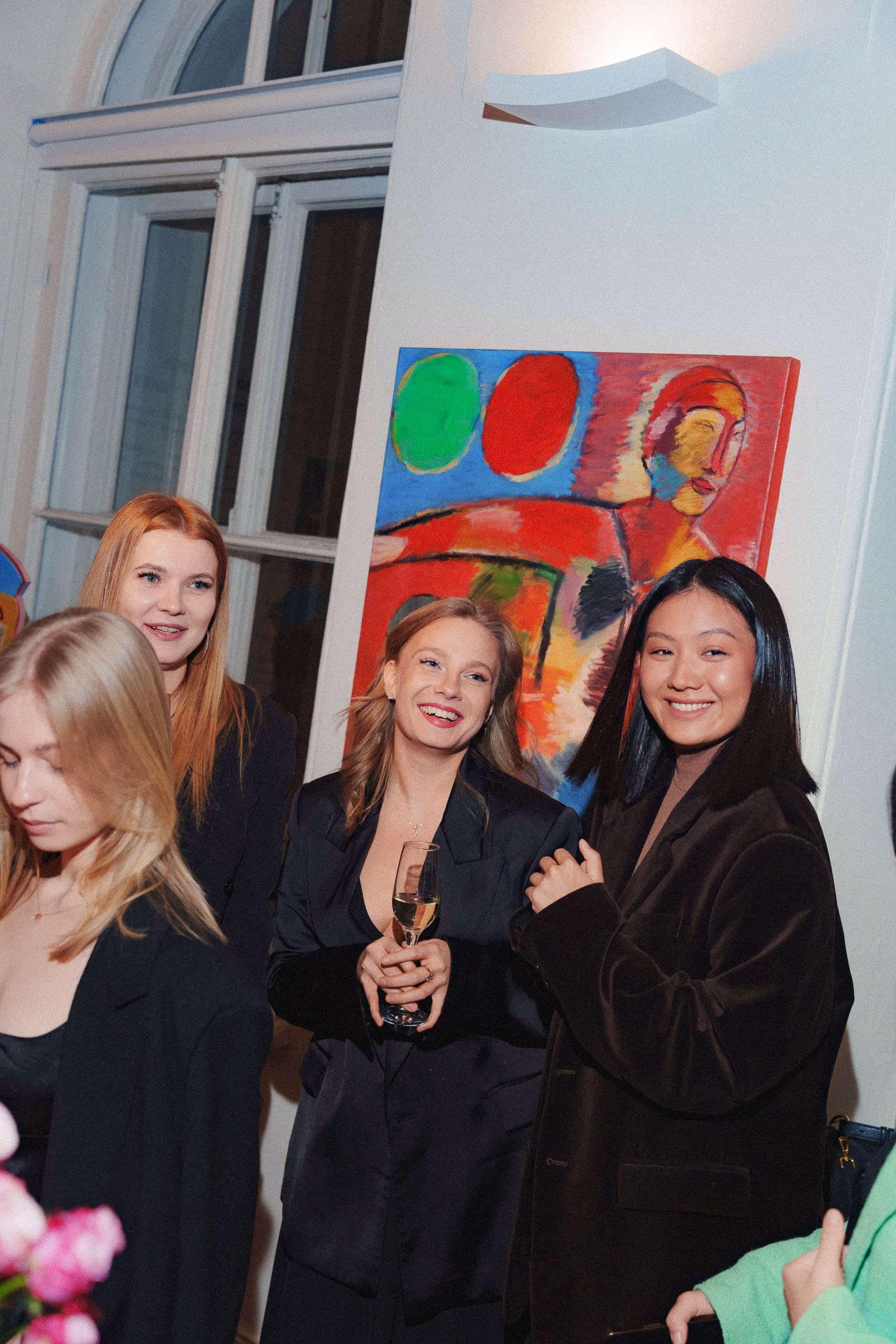 NASTYA CHELSEA Birthday in the gallery EGGZ. Андрей Цветков — репортажный, свадебный и портретный фотограф в Санкт-Петербурге